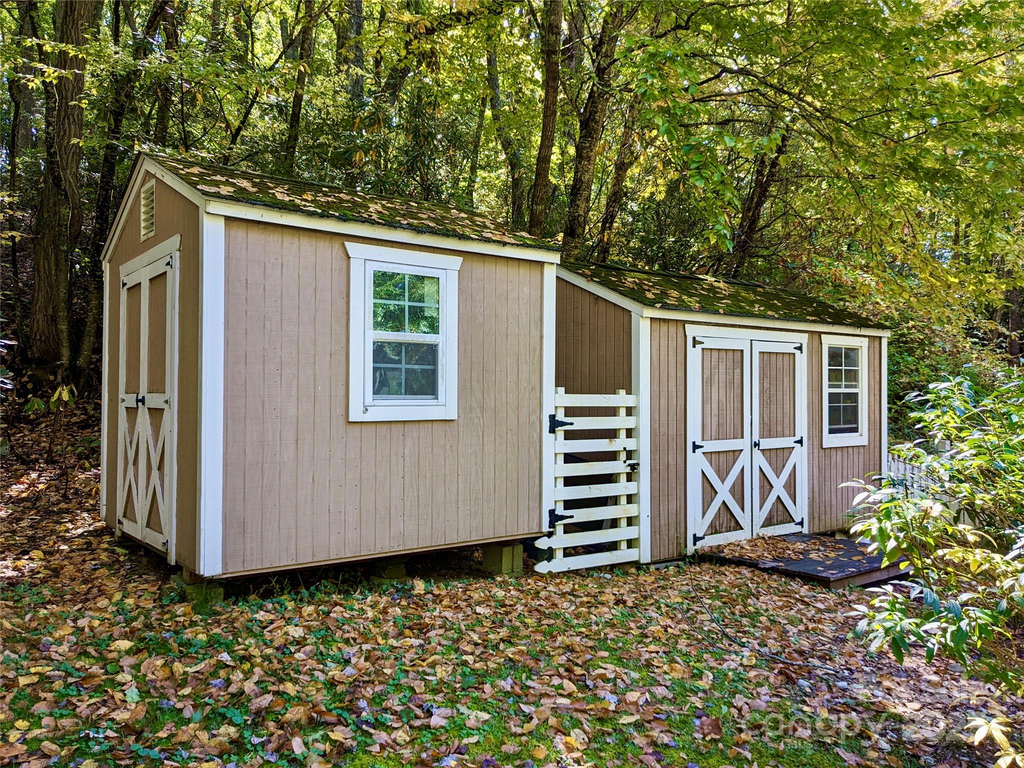 46 Tree Farm Road — Spruce Pine