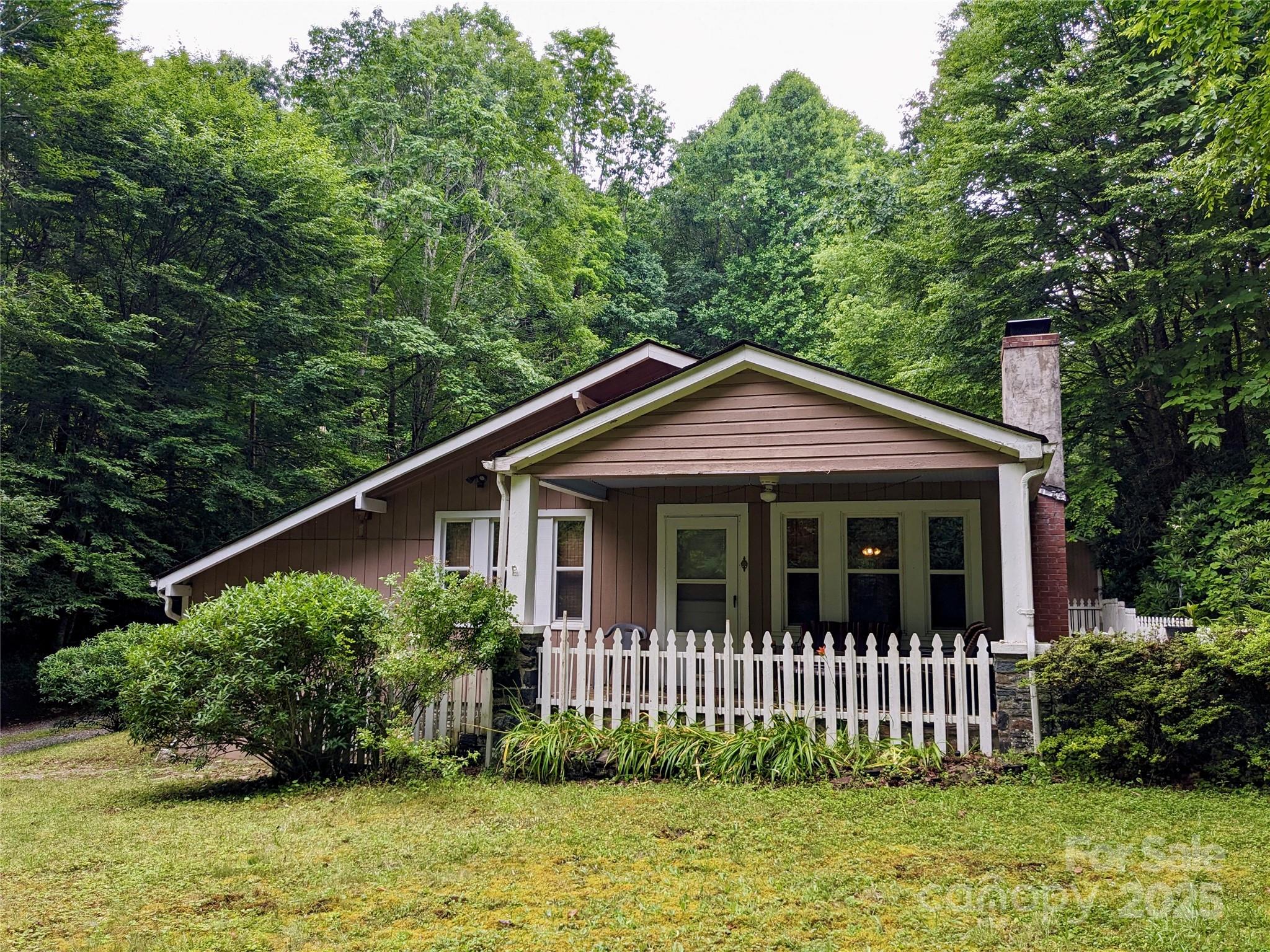 46 Tree Farm Road — Spruce Pine