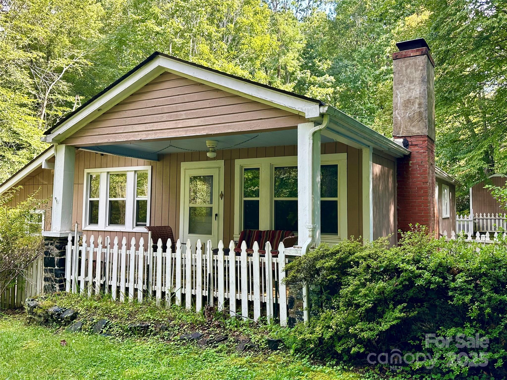 46 Tree Farm Road — Spruce Pine
