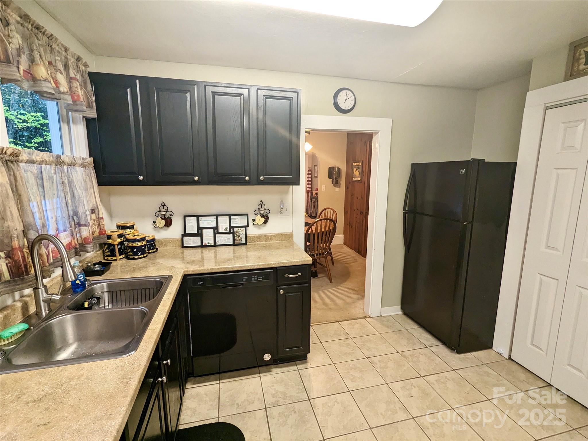 46 Tree Farm Road — Spruce Pine