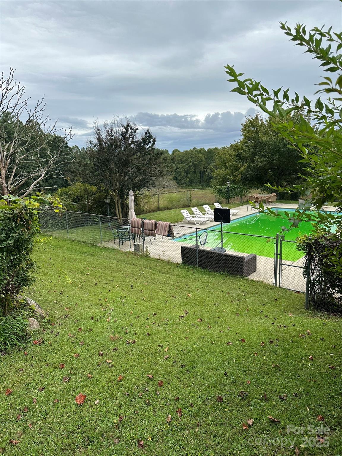 112 and 154 Merri Drive — Hendersonville