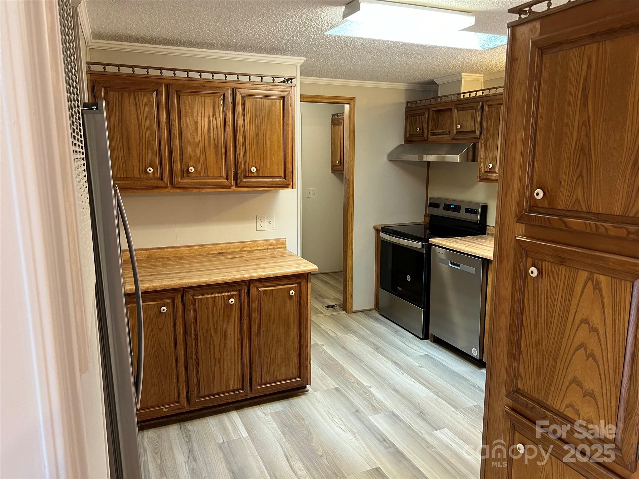 112 and 154 Merri Drive — Hendersonville