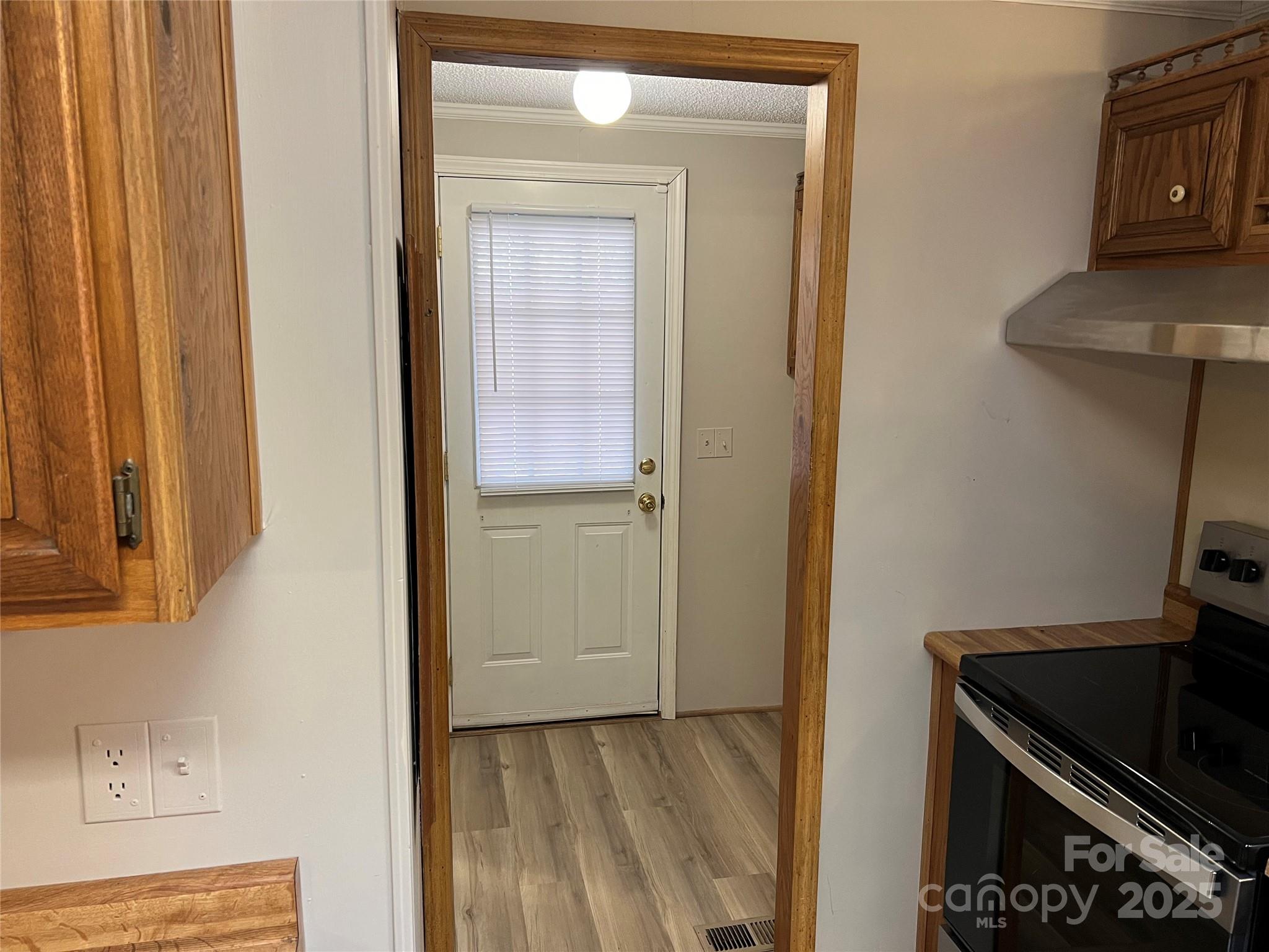 112 and 154 Merri Drive — Hendersonville