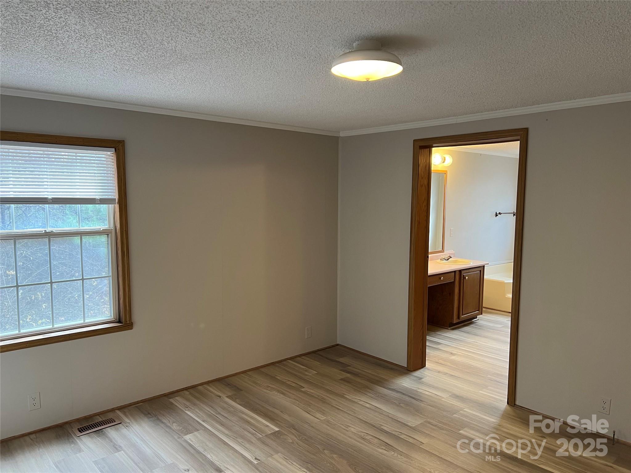 112 and 154 Merri Drive — Hendersonville
