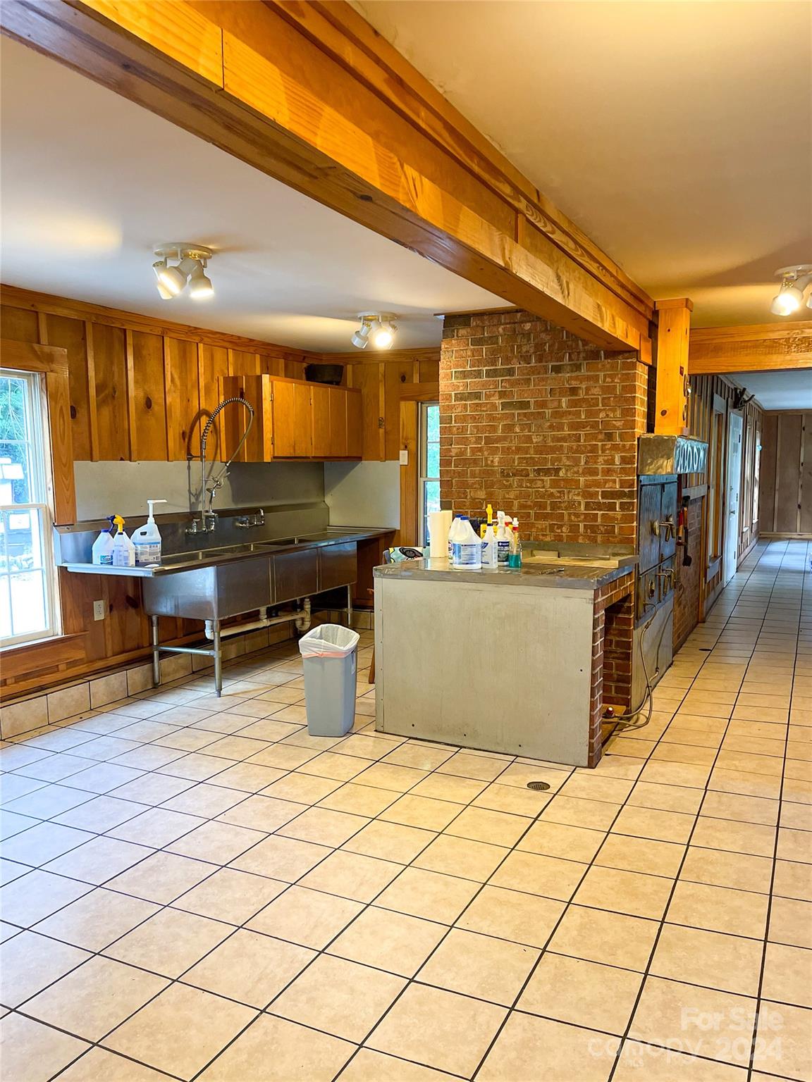 1610 Sierra Road — York