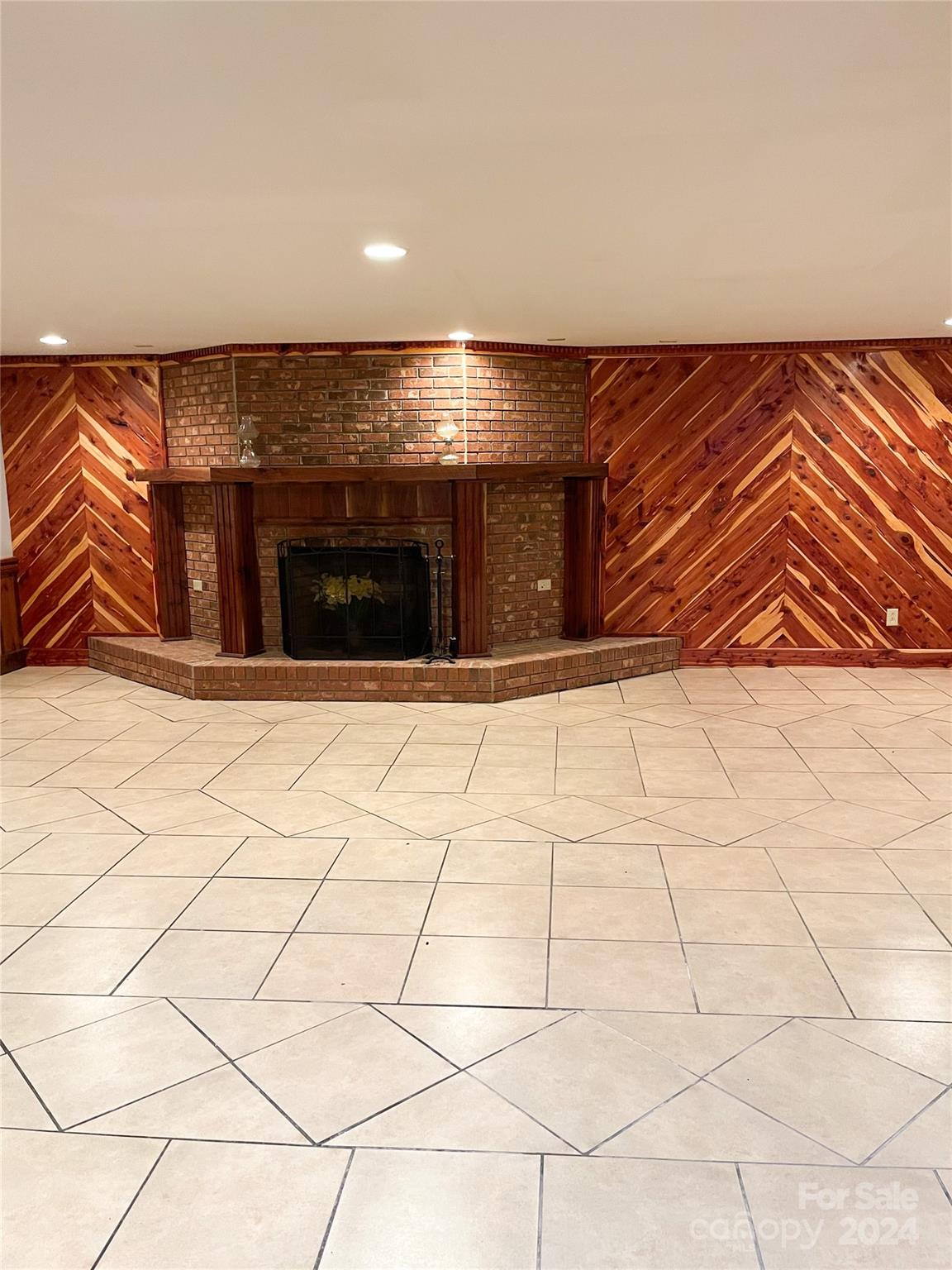 1610 Sierra Road — York