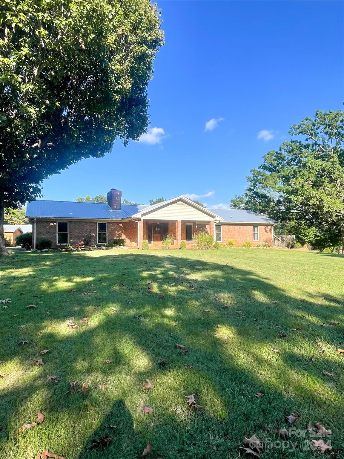 1610 Sierra Road — York