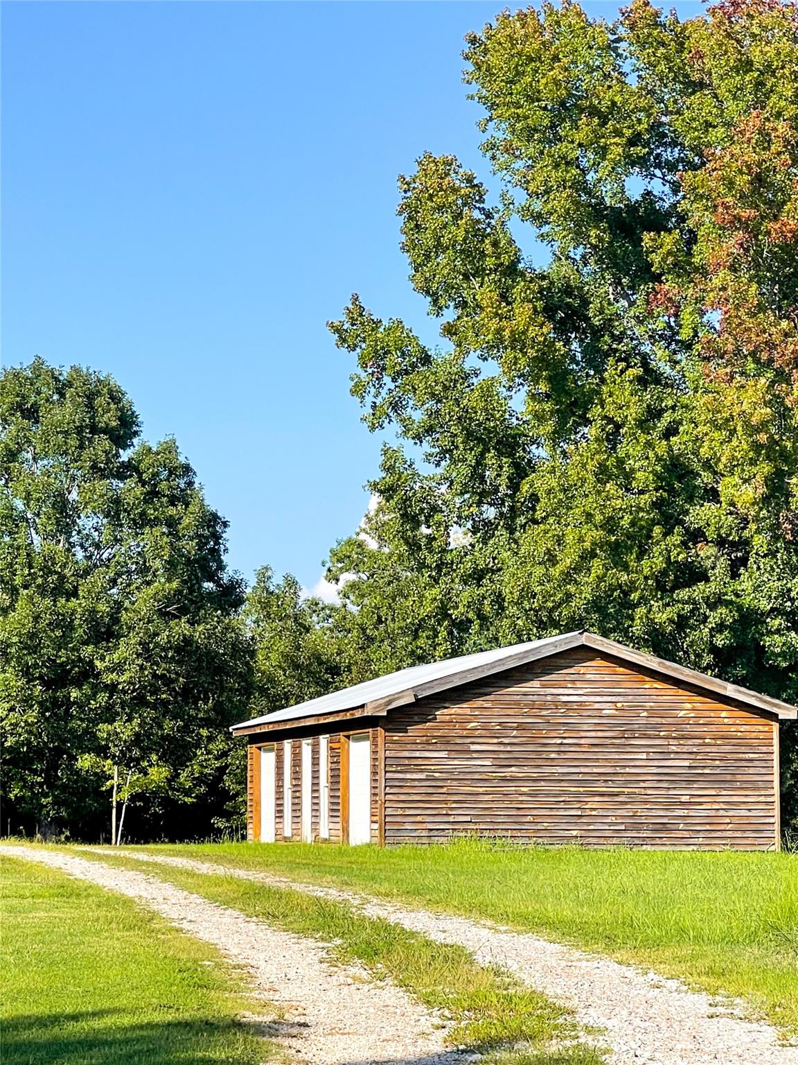 1610 Sierra Road — York