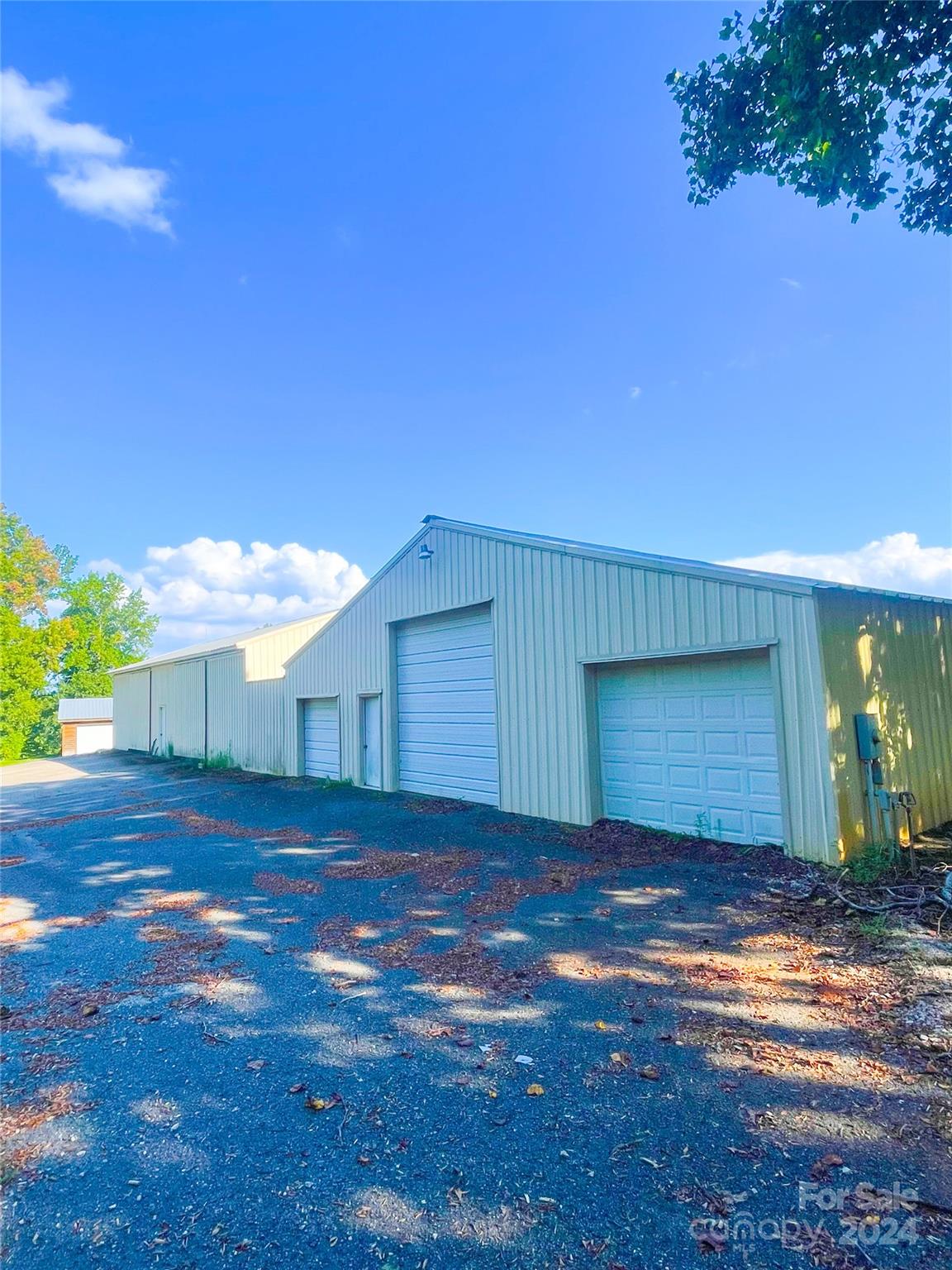 1610 Sierra Road — York