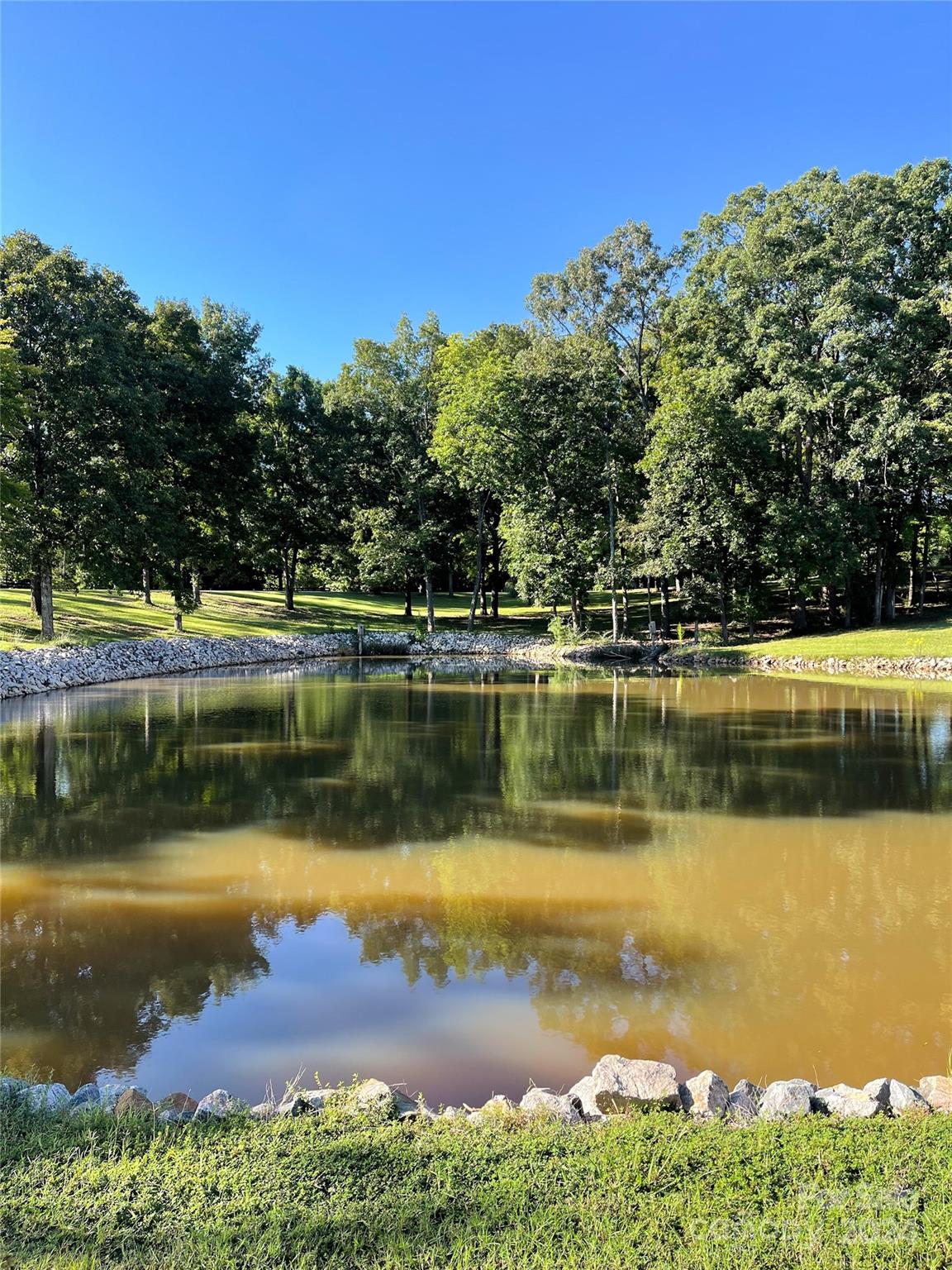 1610 Sierra Road — York