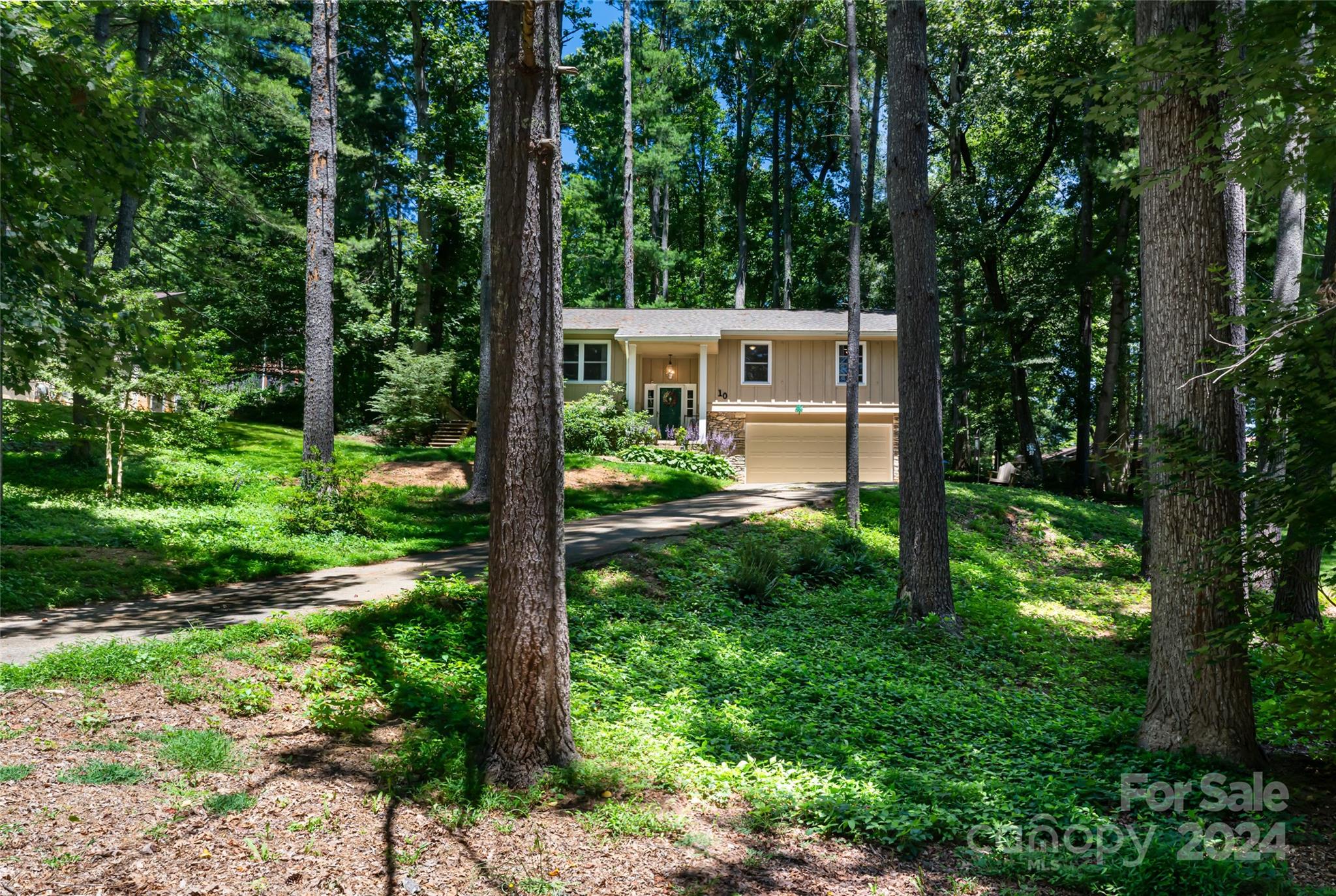 10 Muirfield Drive — Arden