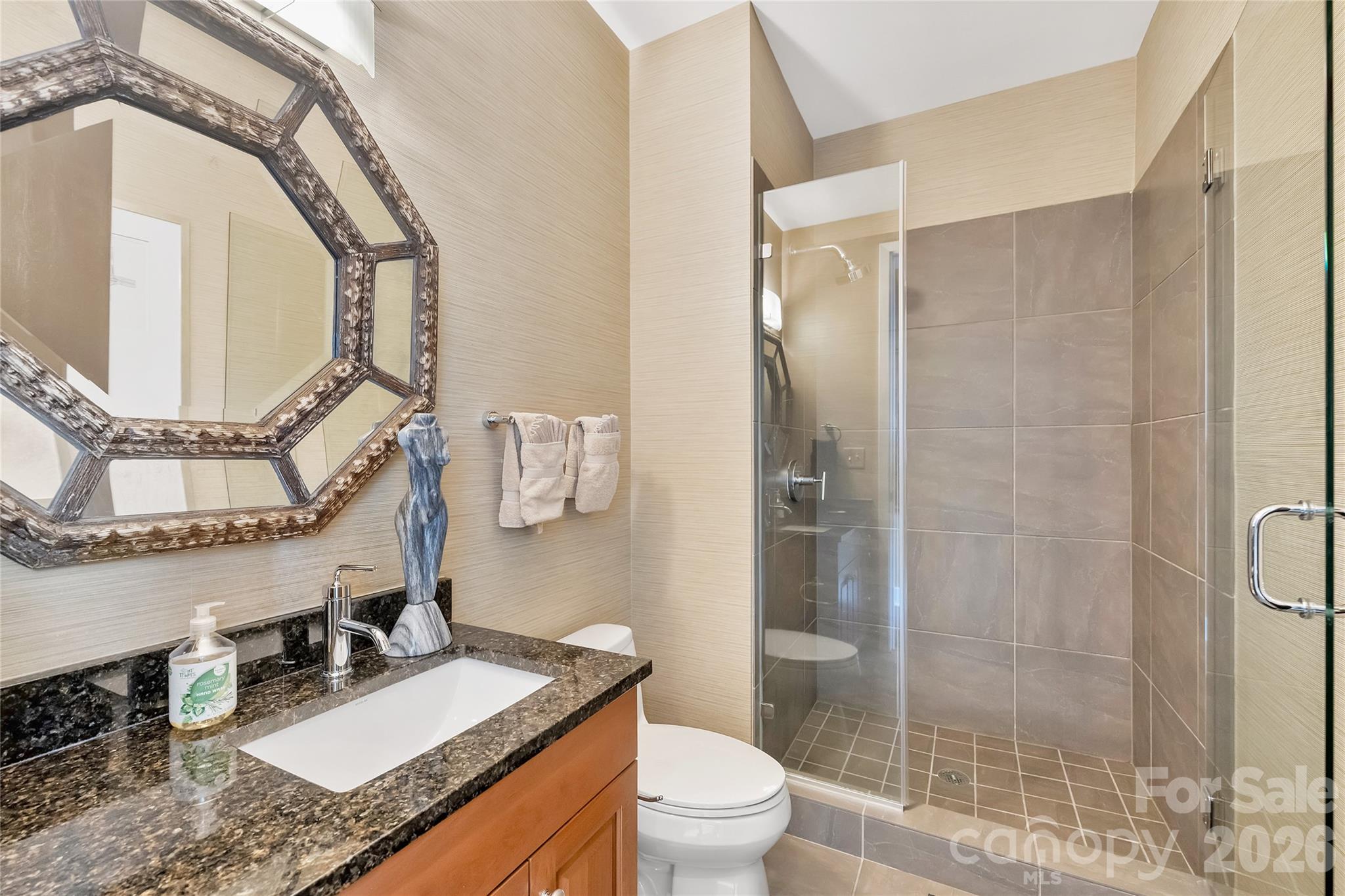 215 N Pine Street #3705 — Charlotte