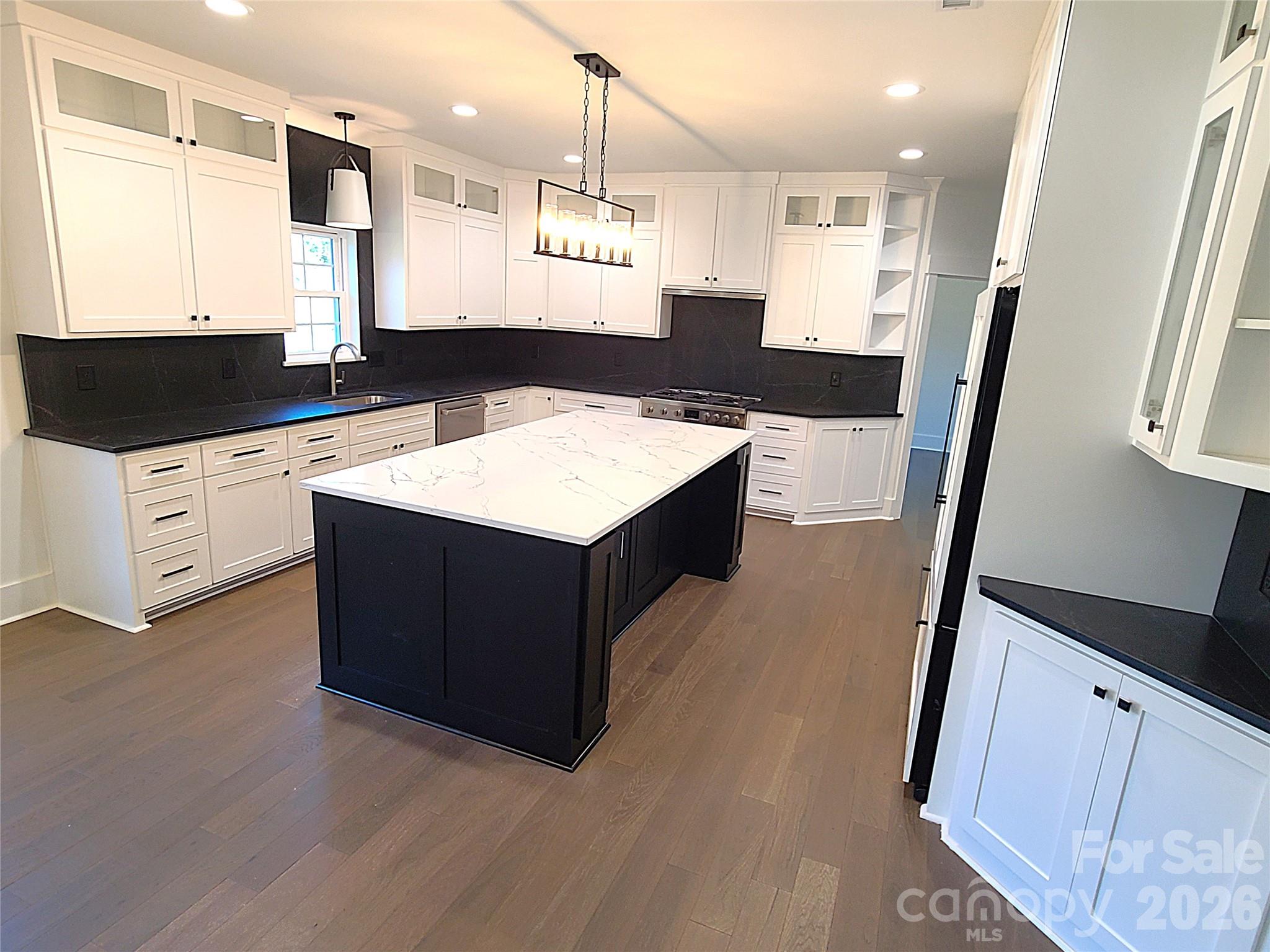444 19th Avenue Circle NW — Hickory