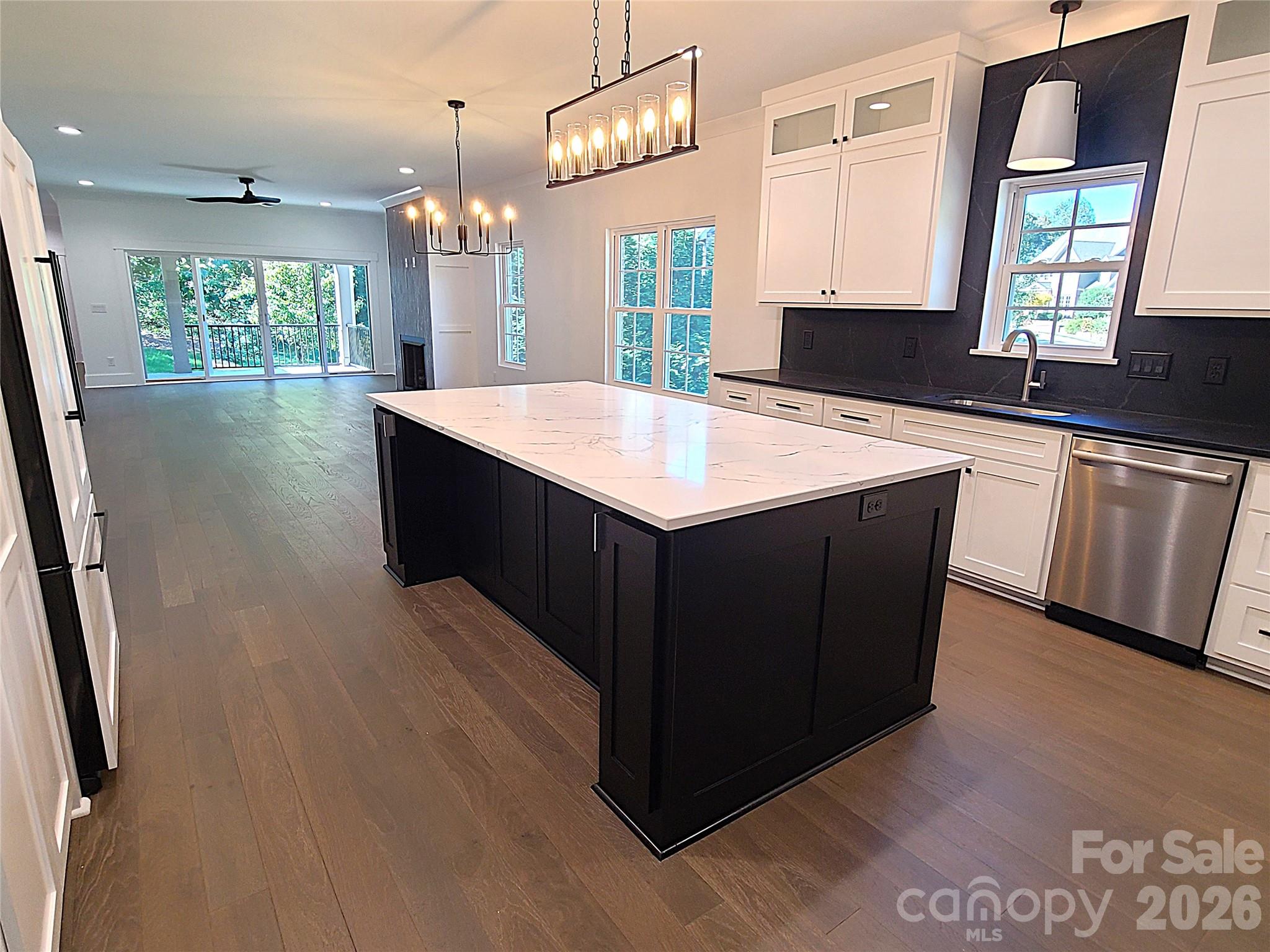 444 19th Avenue Circle NW — Hickory
