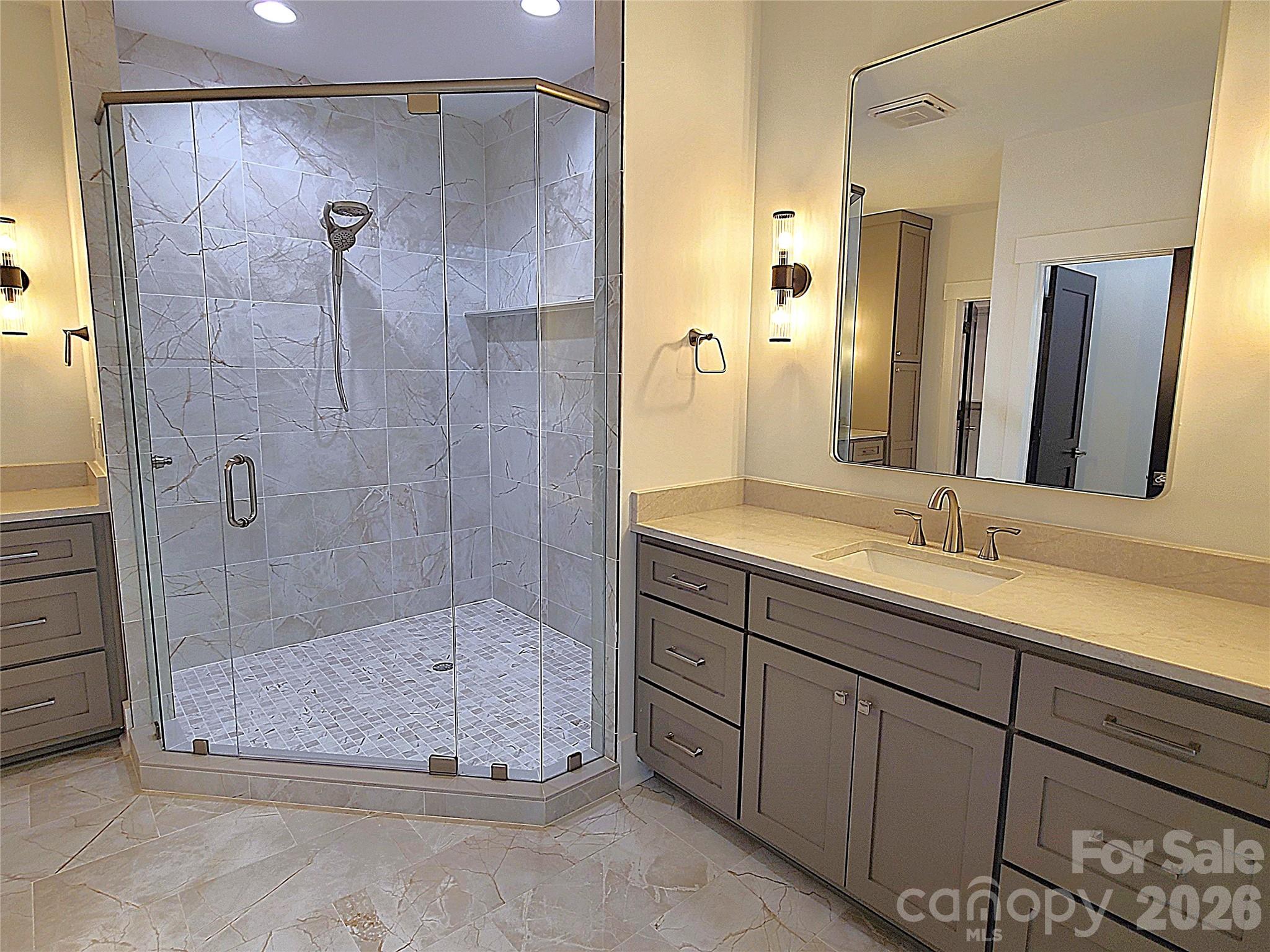 444 19th Avenue Circle NW — Hickory