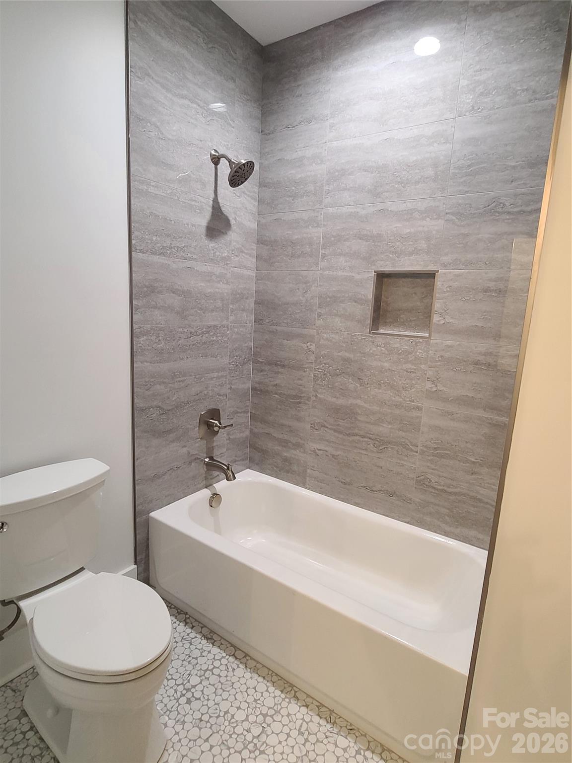444 19th Avenue Circle NW — Hickory