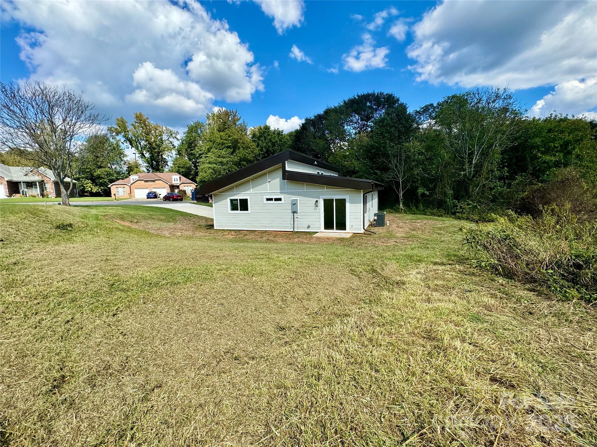 901 Linney Lane — Shelby