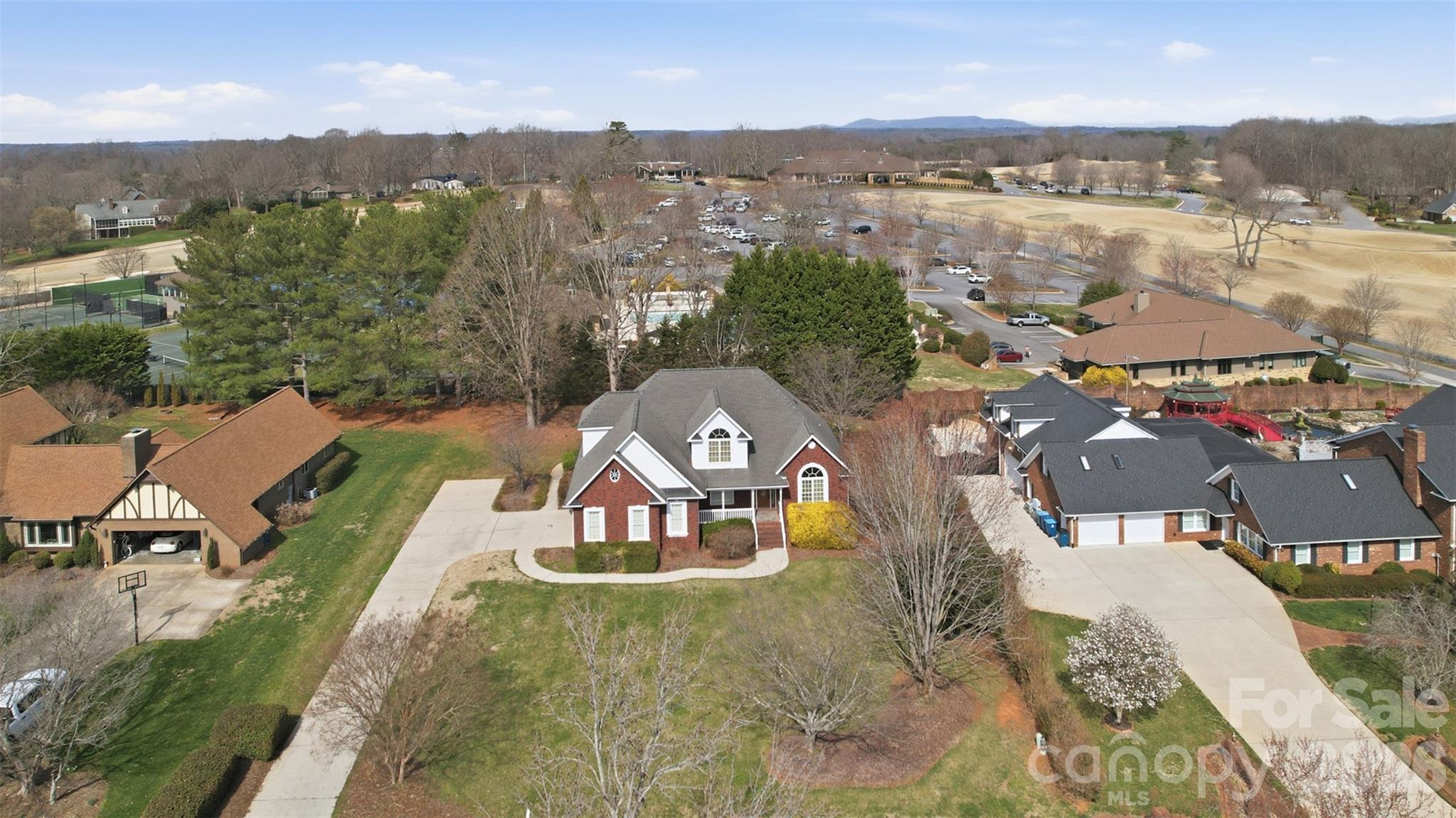 2488 Birdie Lane NE — Conover