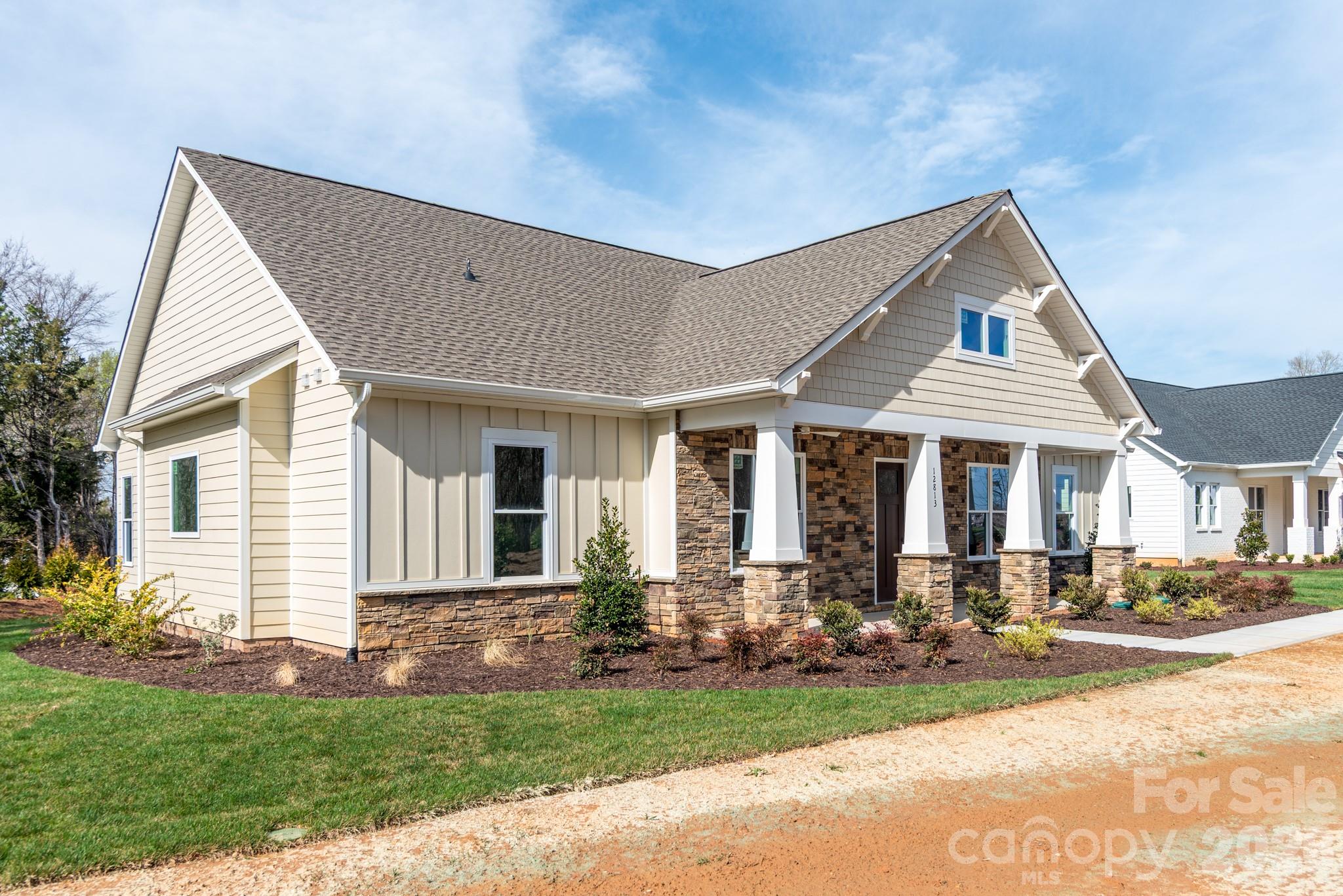 12813 Mayes Road — Huntersville