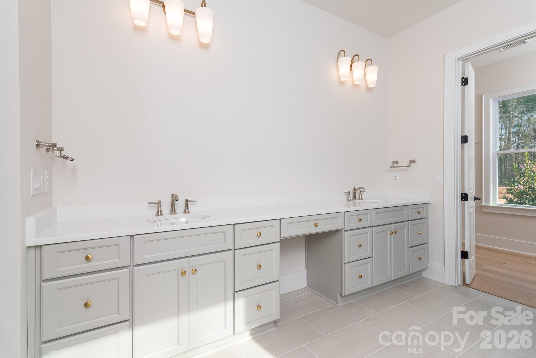 12813 Mayes Road — Huntersville