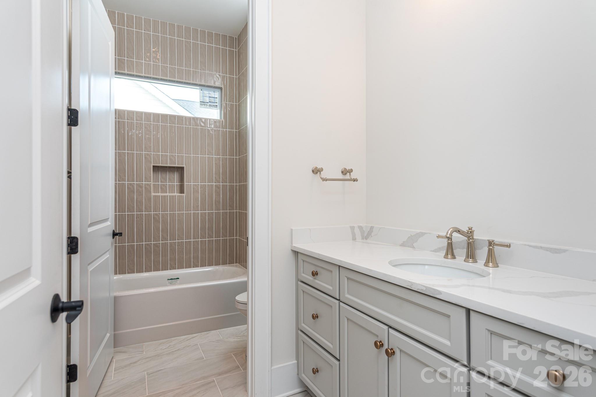 12813 Mayes Road — Huntersville