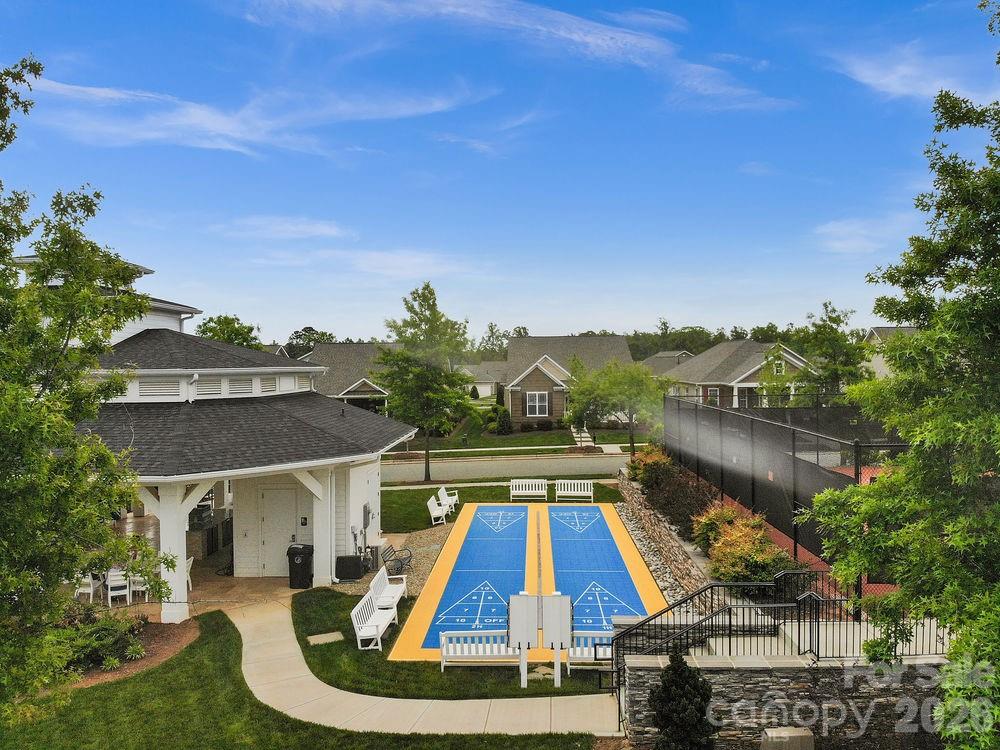 12813 Mayes Road — Huntersville