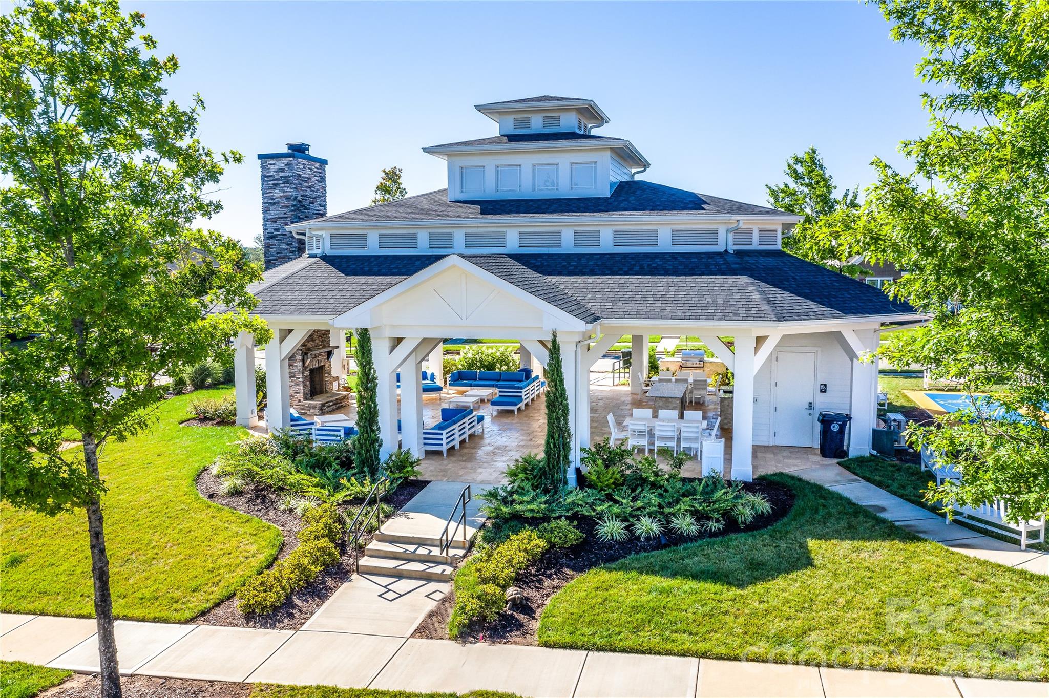 12813 Mayes Road — Huntersville