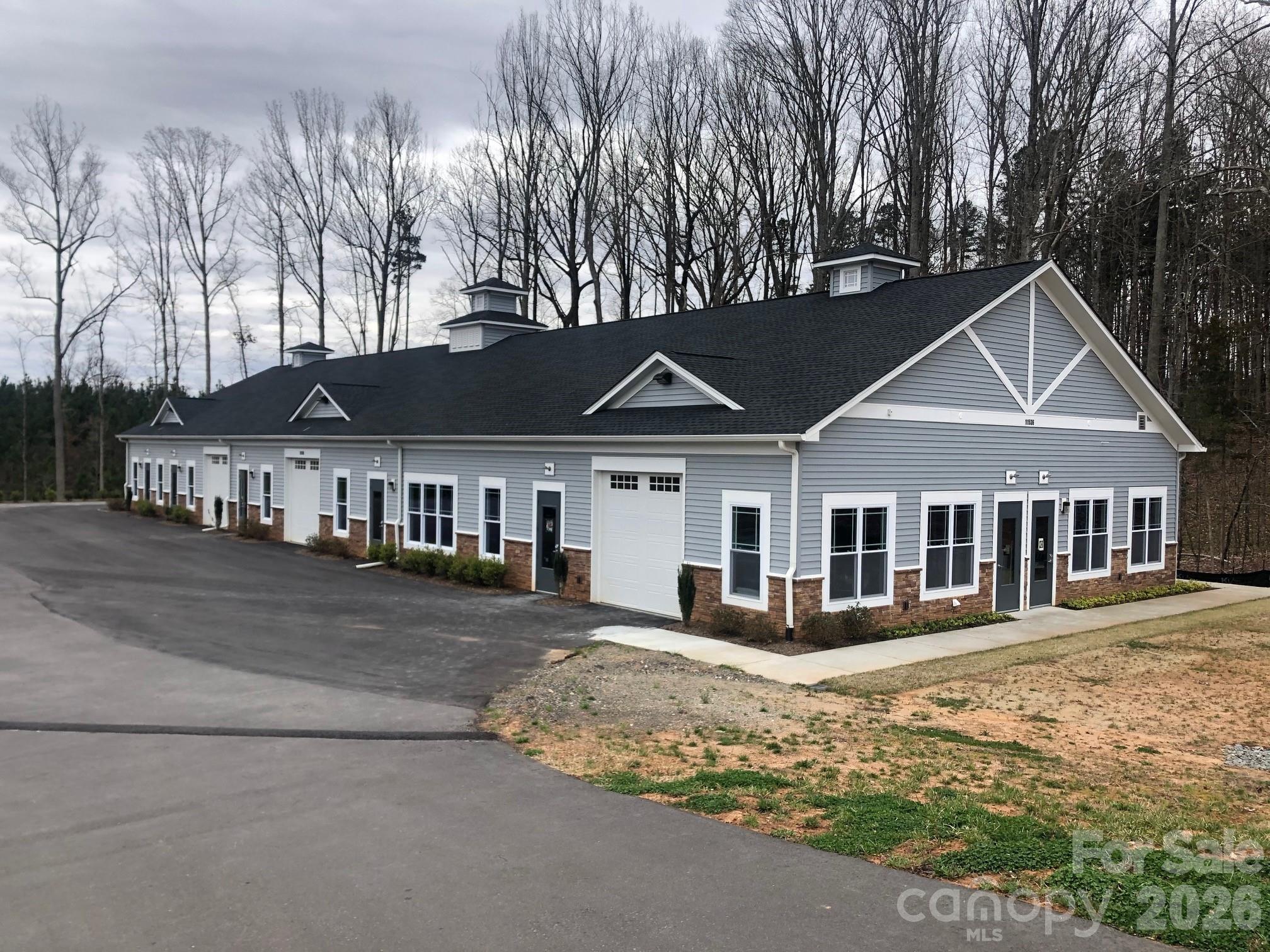 12817 Mayes Road — Huntersville