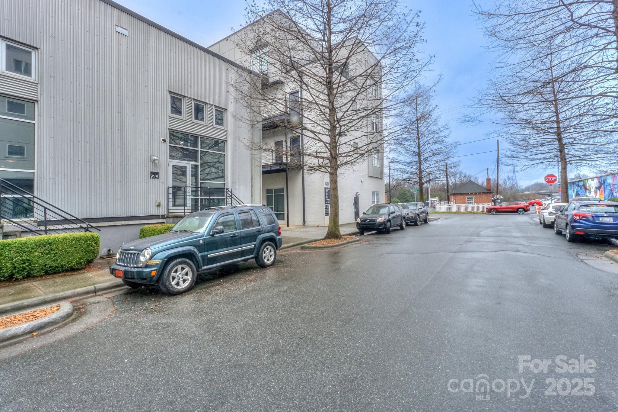 929 Westmere Avenue — Charlotte