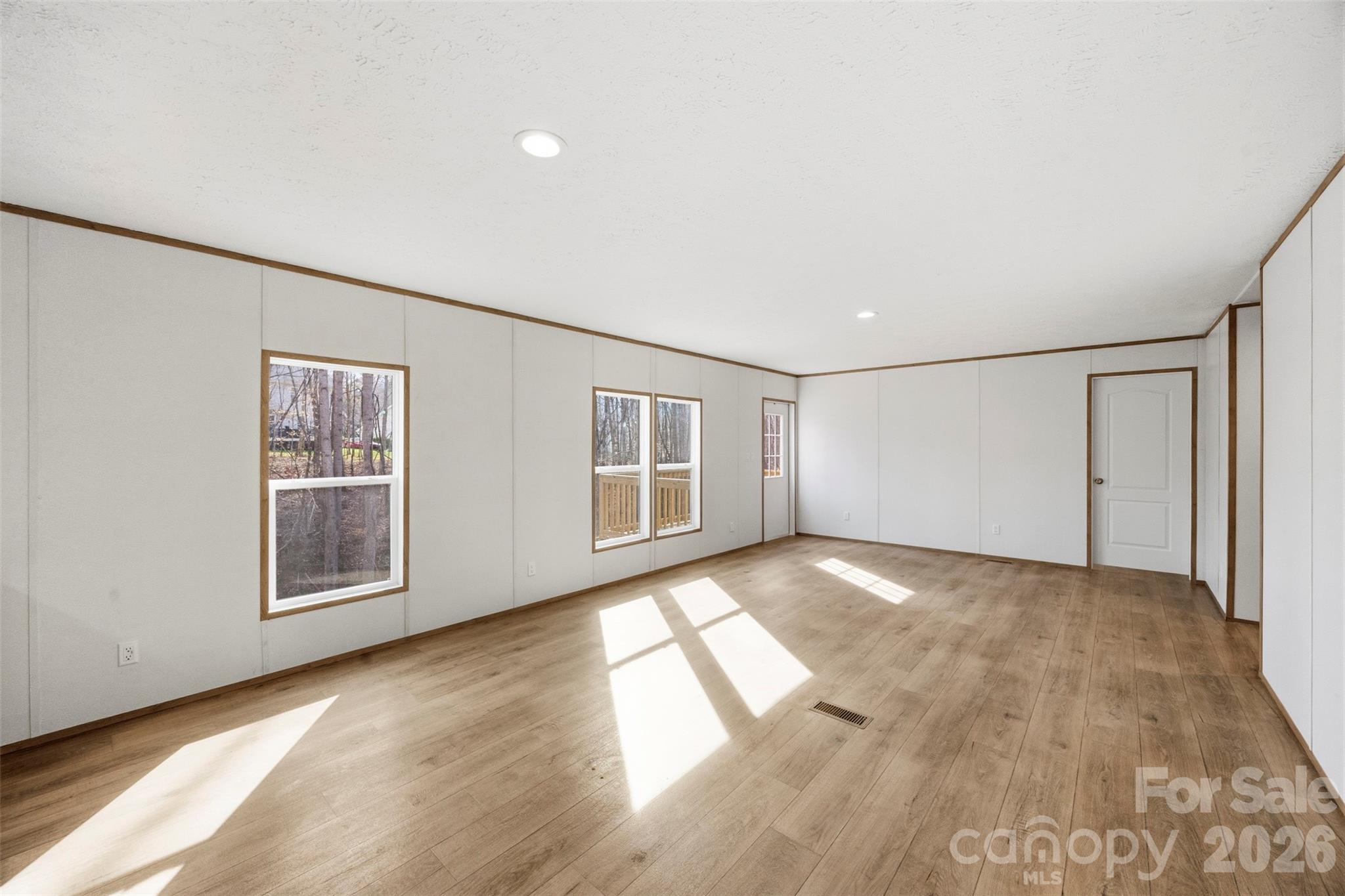 229 Sailwinds Road — Mooresville