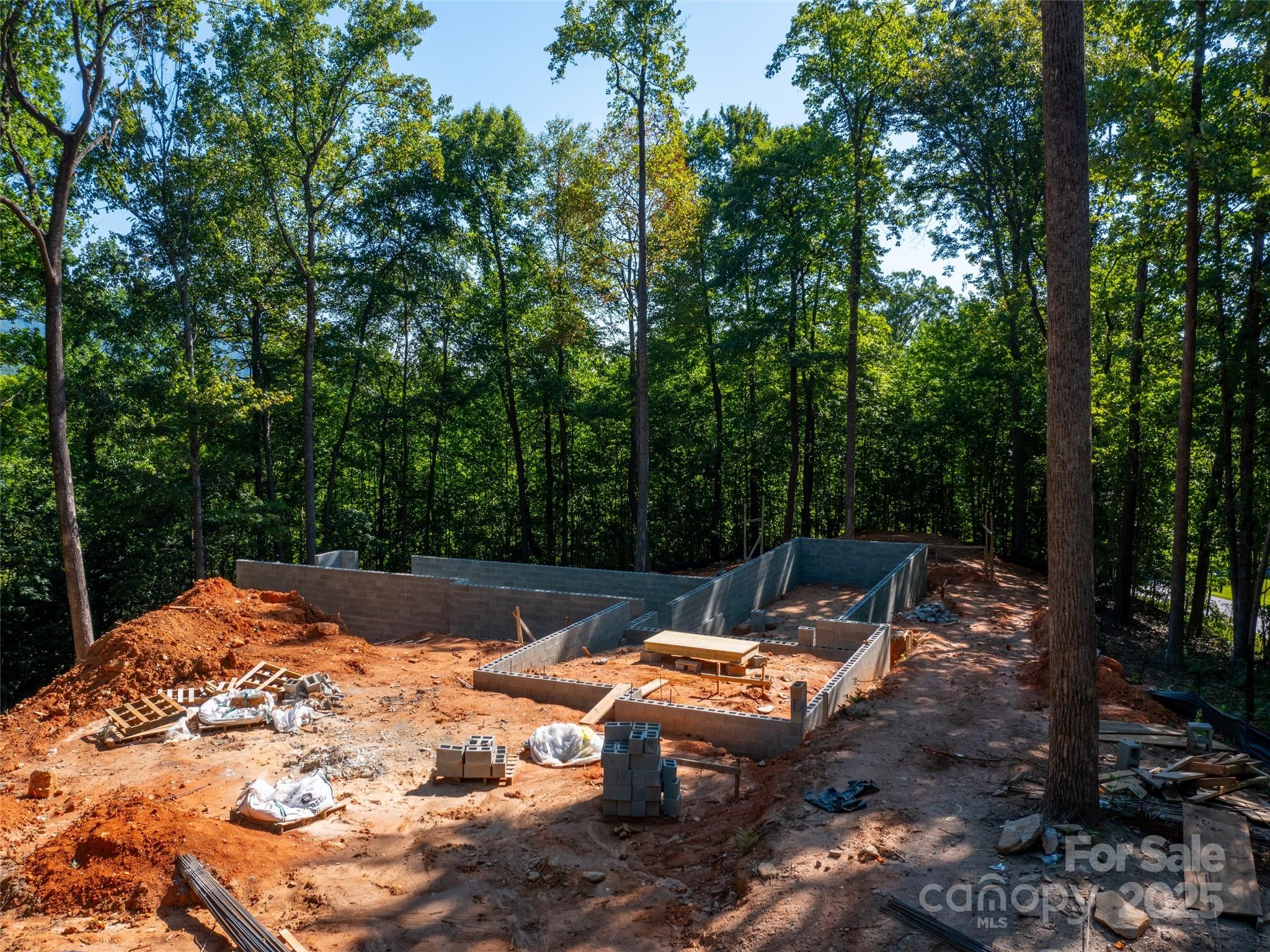 2140 Harm Creek Loop — Mill Spring