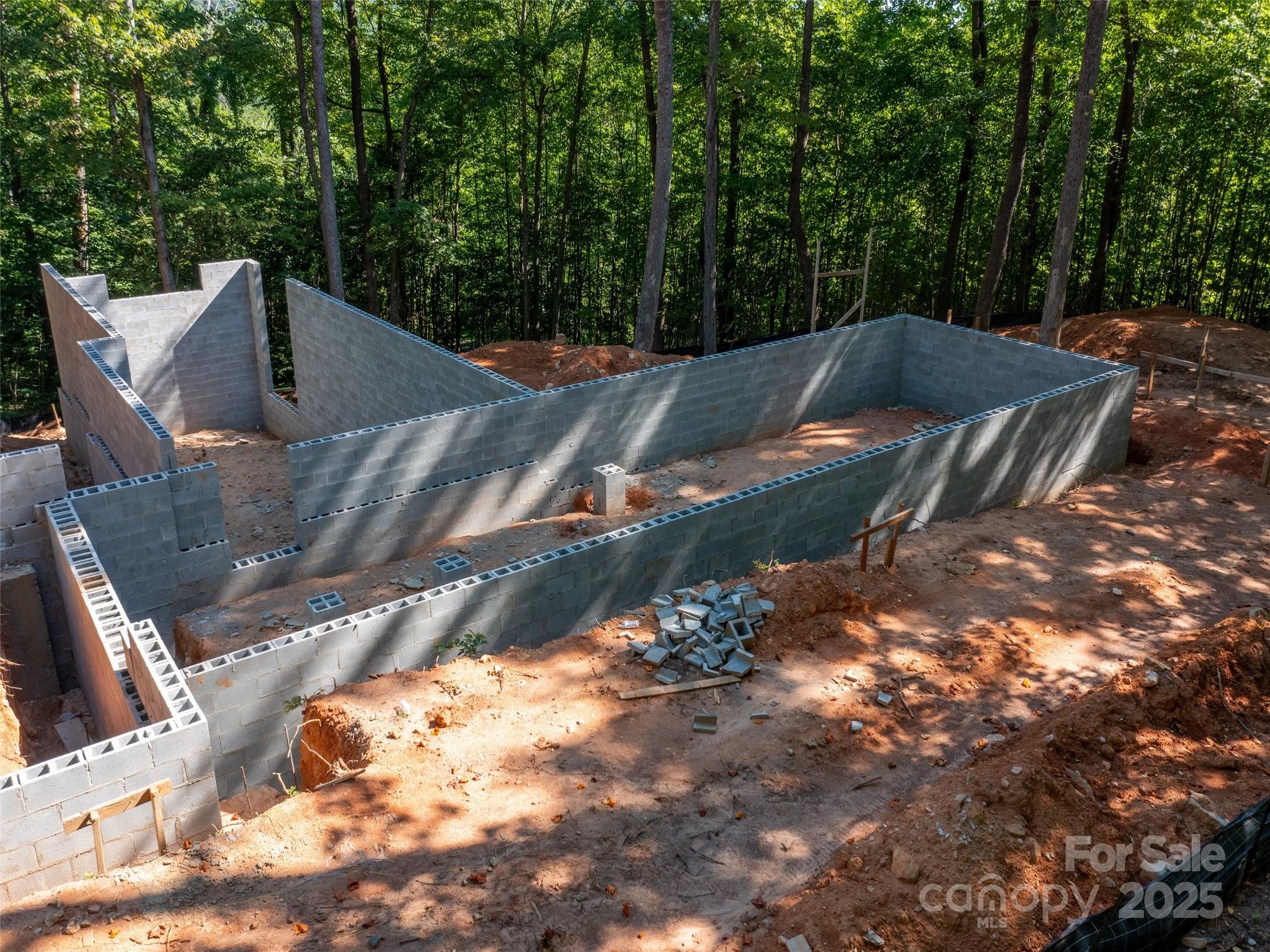 2140 Harm Creek Loop — Mill Spring
