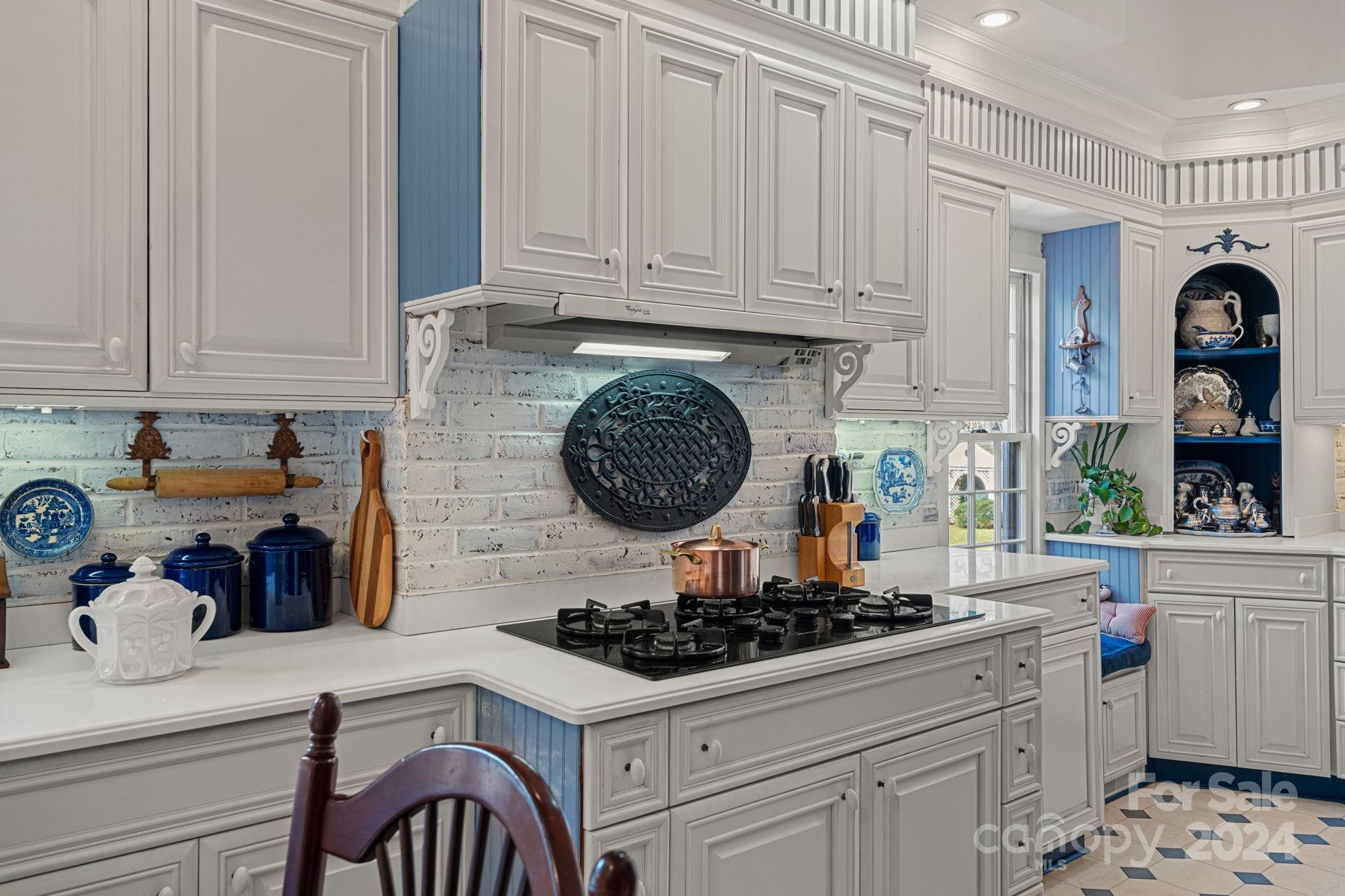 104 Leslie Loop — Mooresville