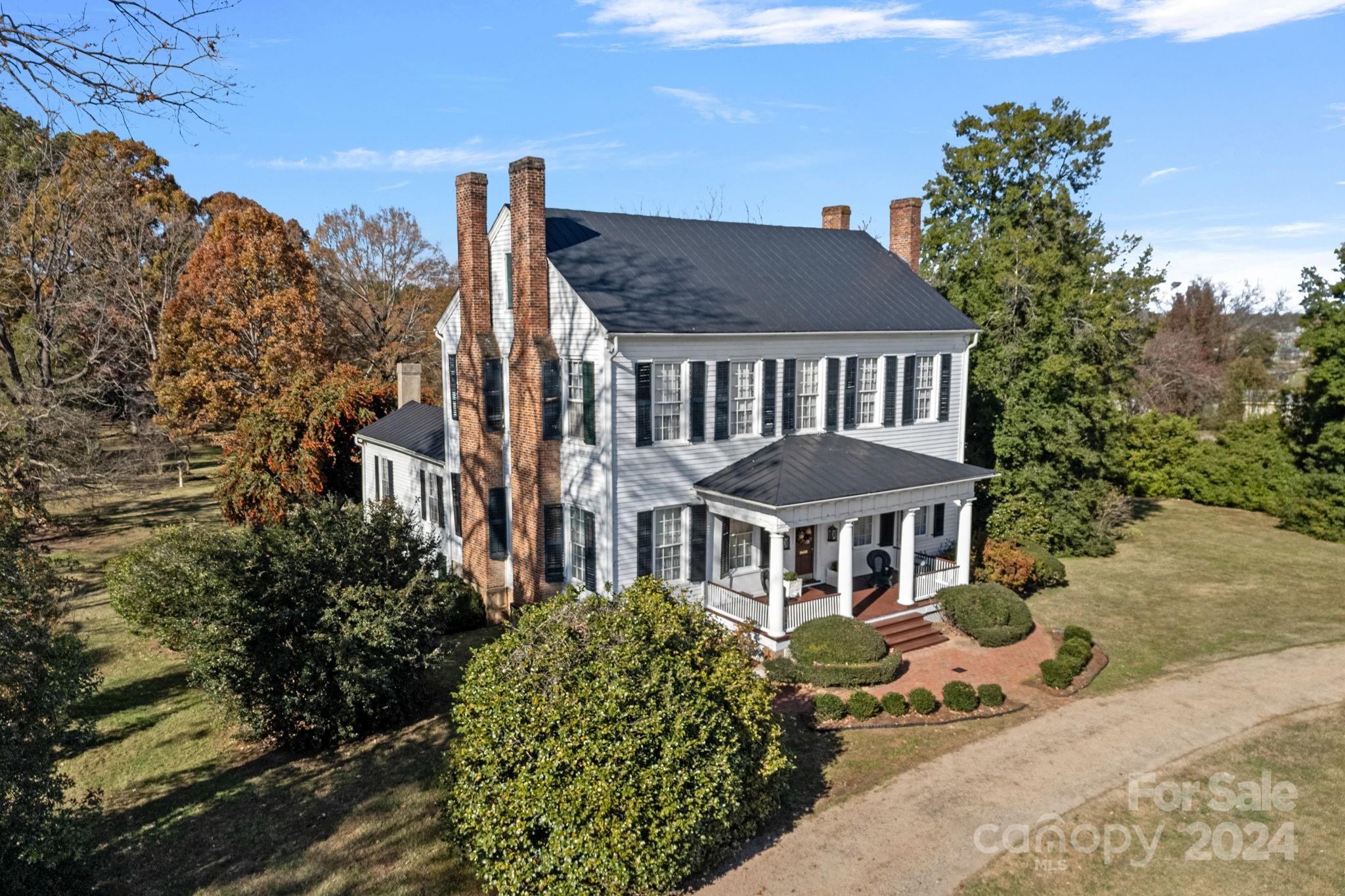 104 Leslie Loop — Mooresville