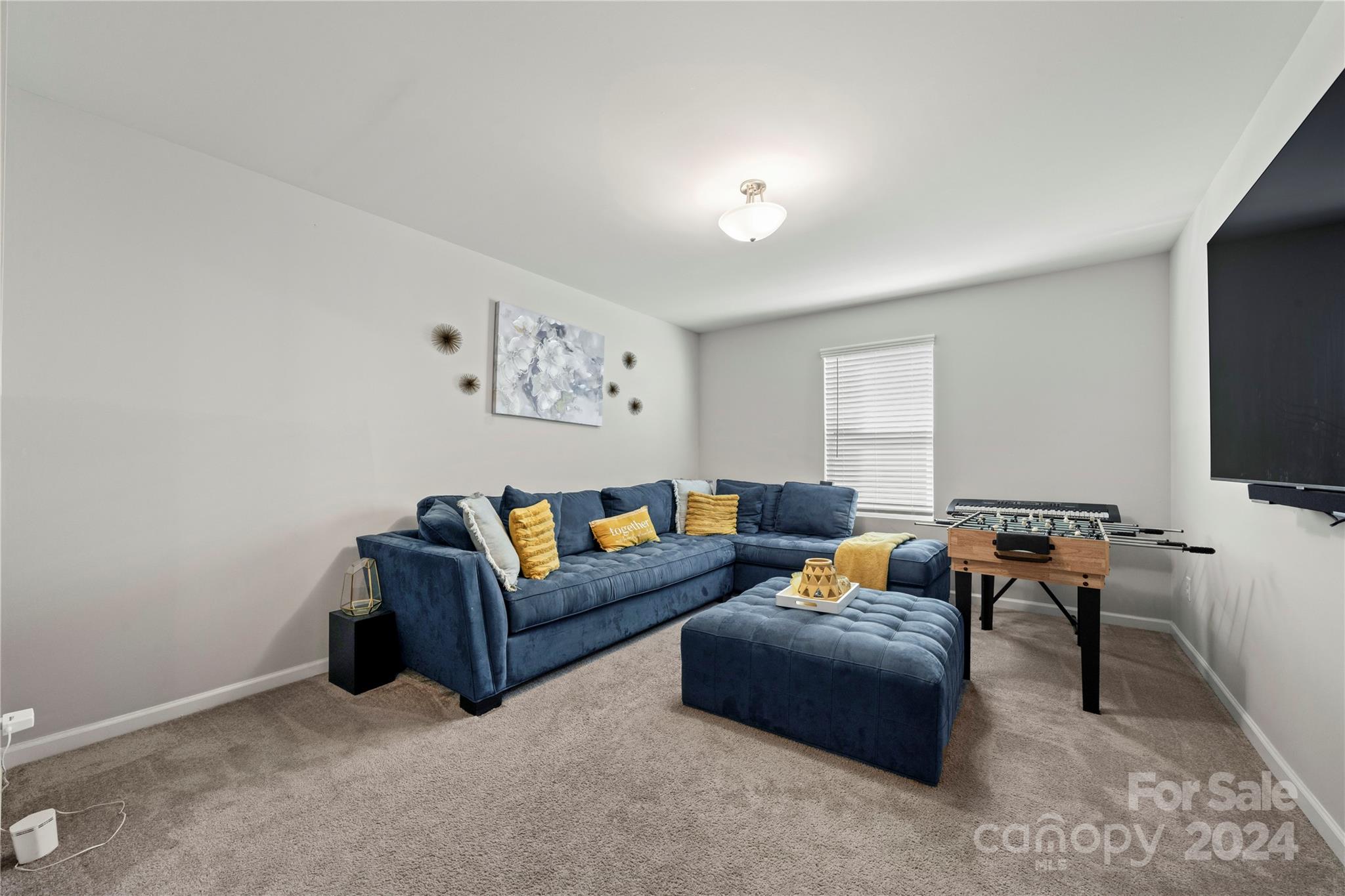 1568 Whitman Court — York