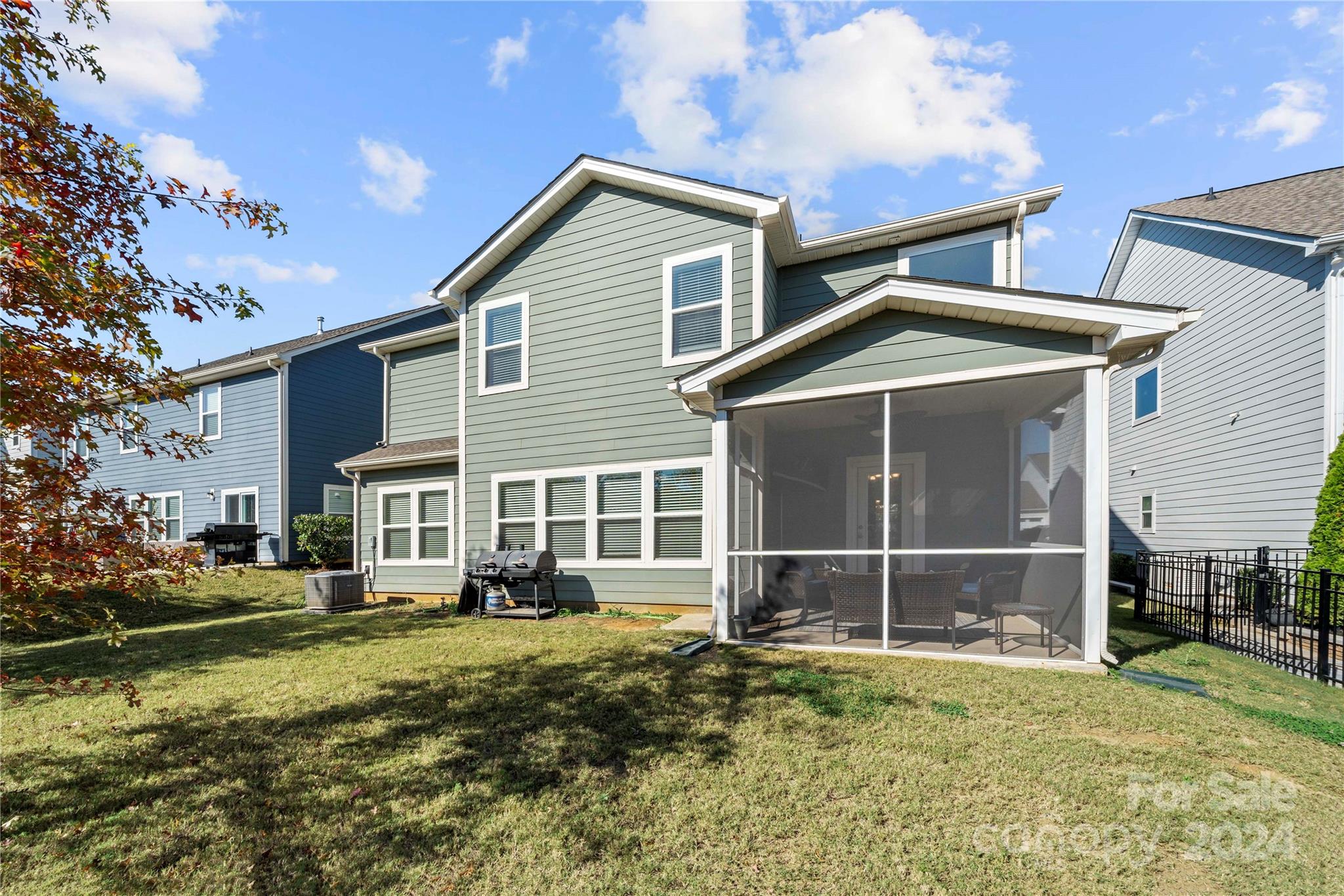 1568 Whitman Court — York