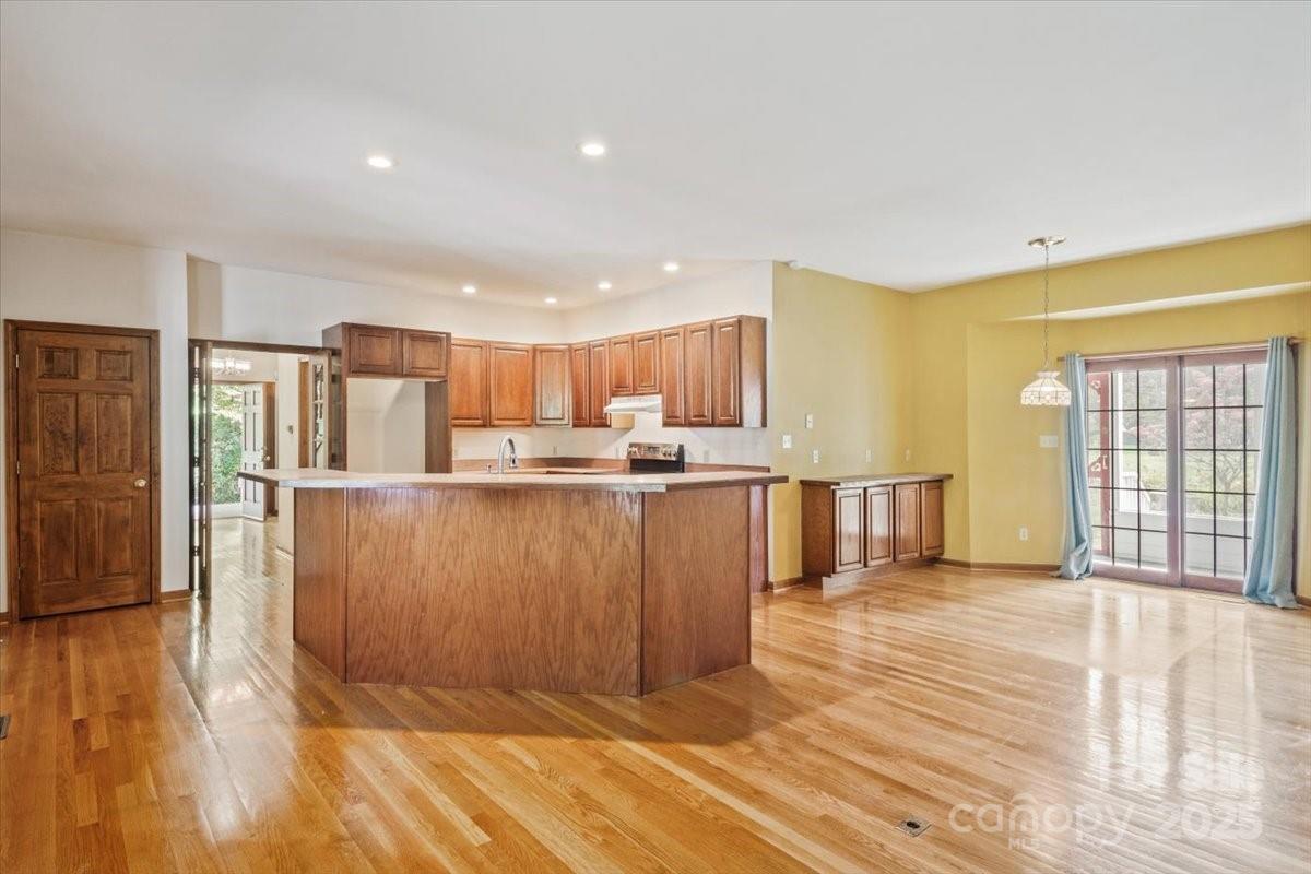 5580 Greenville Highway — Brevard