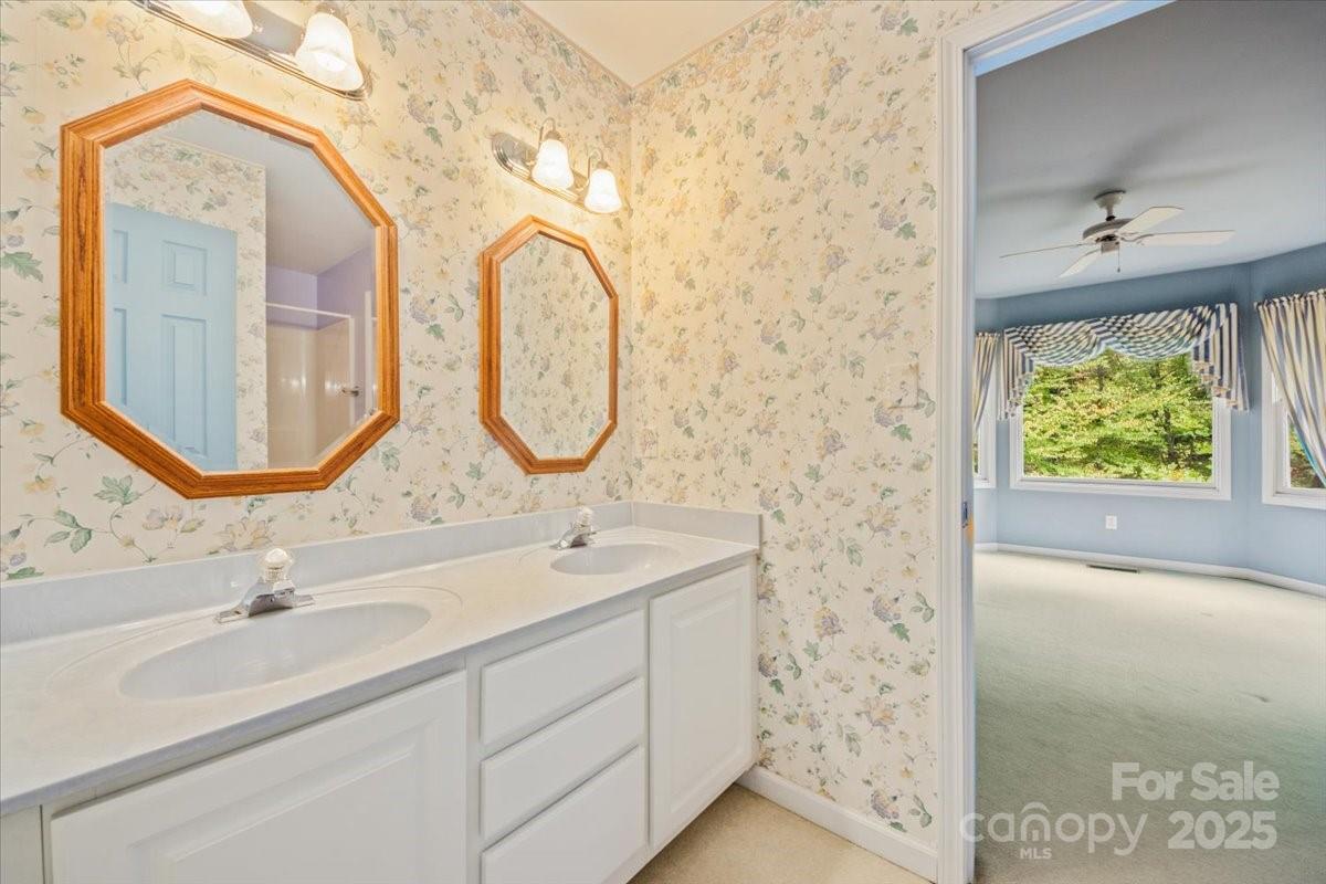 5580 Greenville Highway — Brevard