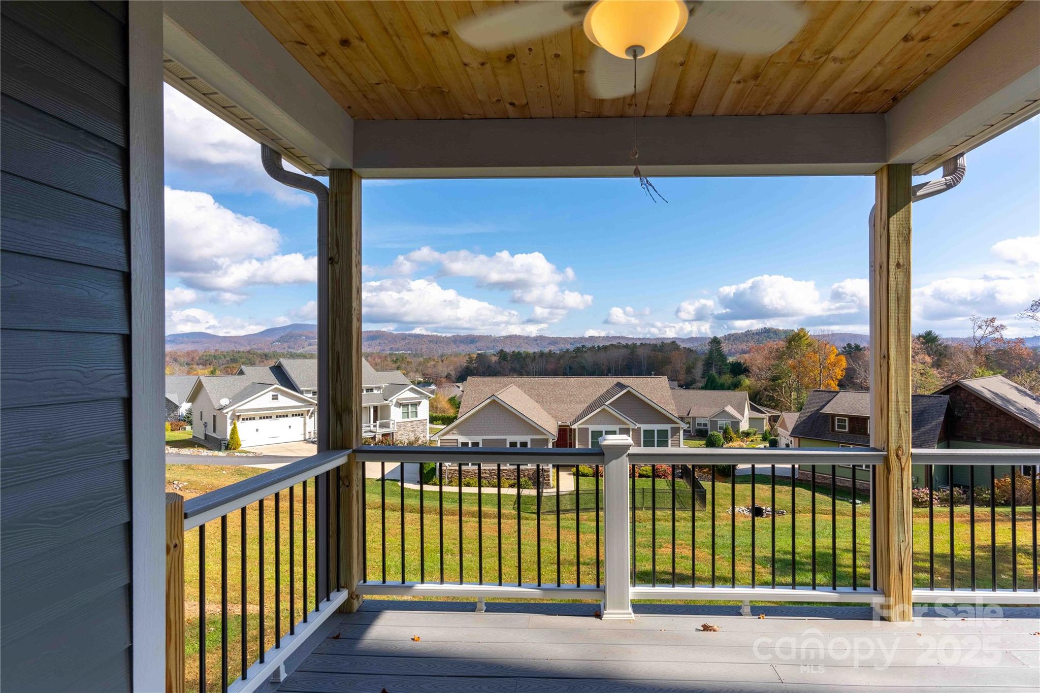 2637 Bowden Lane — Hendersonville