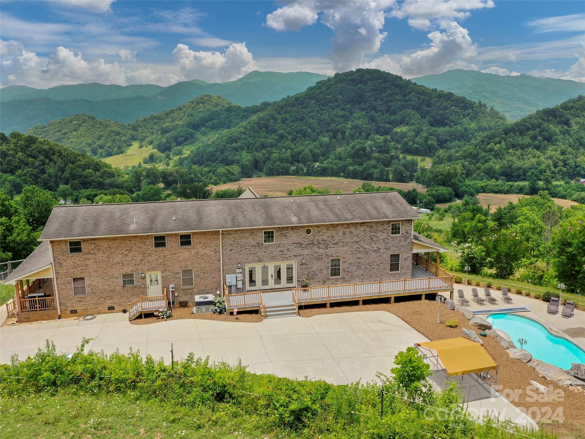 317 Camp Branch Road — Clyde