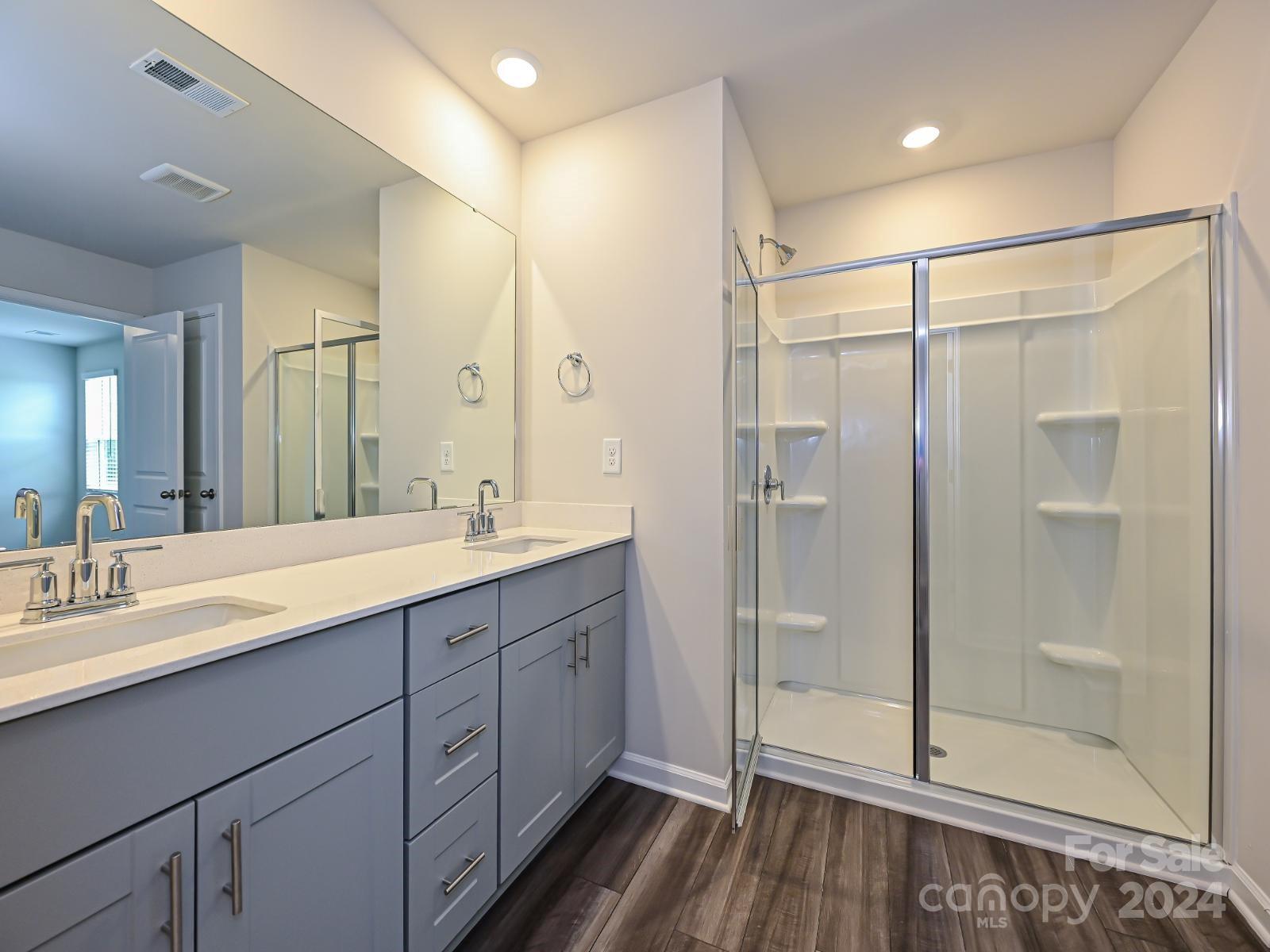 913 Smithcliffs Trail — York