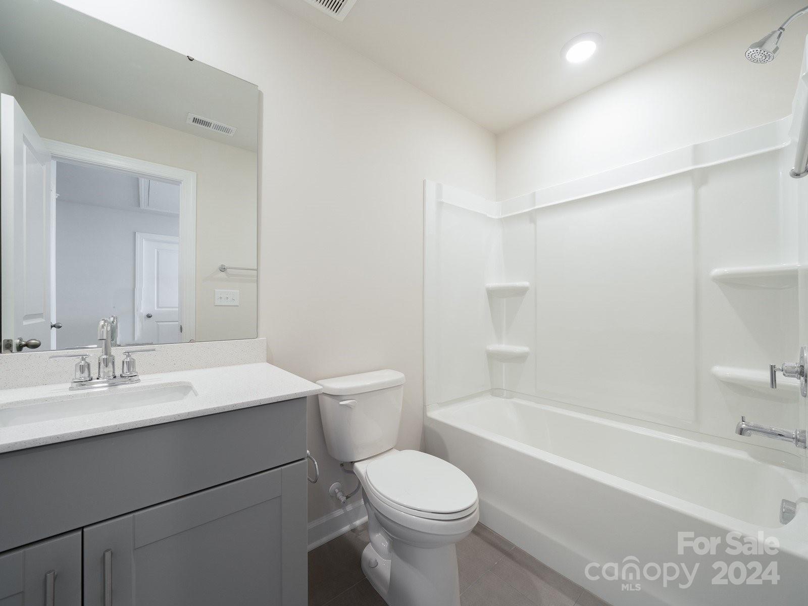 913 Smithcliffs Trail — York