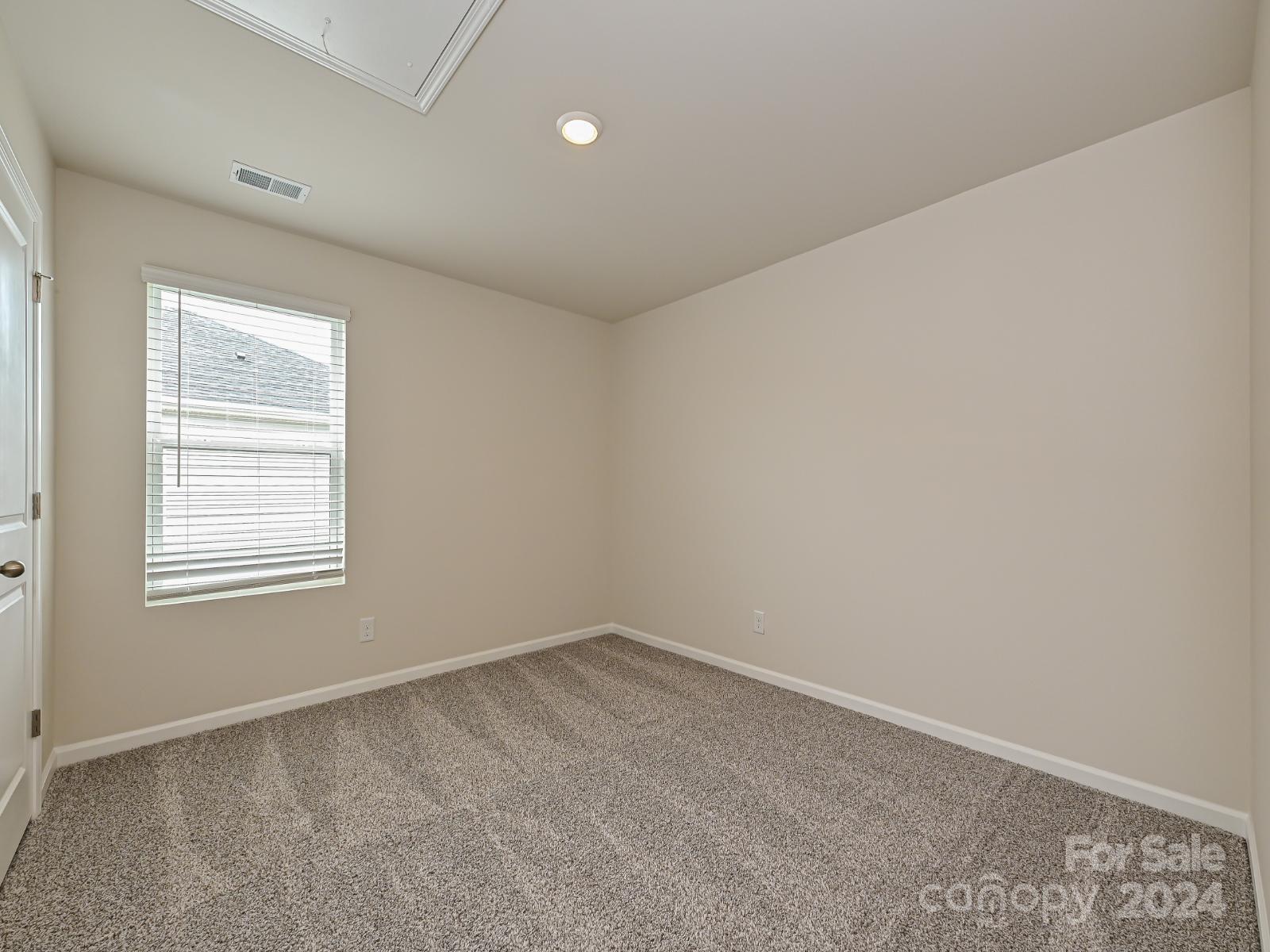913 Smithcliffs Trail — York
