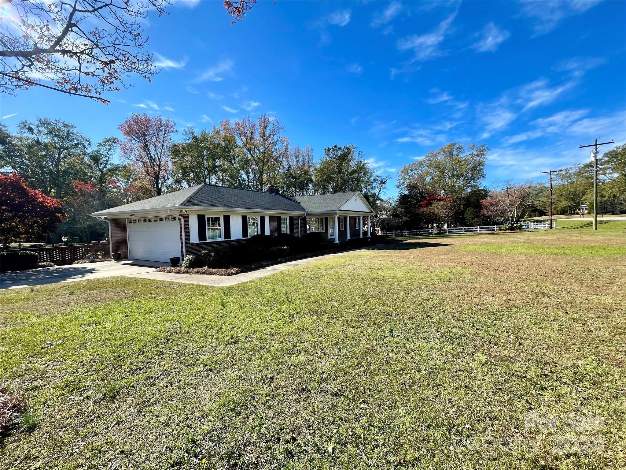 5486 Kershaw Camden Highway — Heath Springs