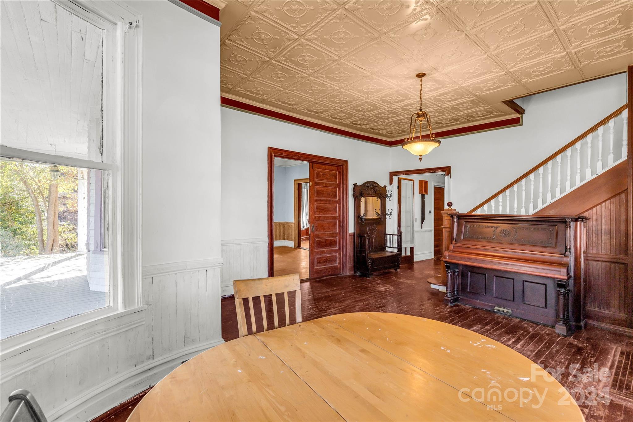307 Kings Mountain Street — Clover