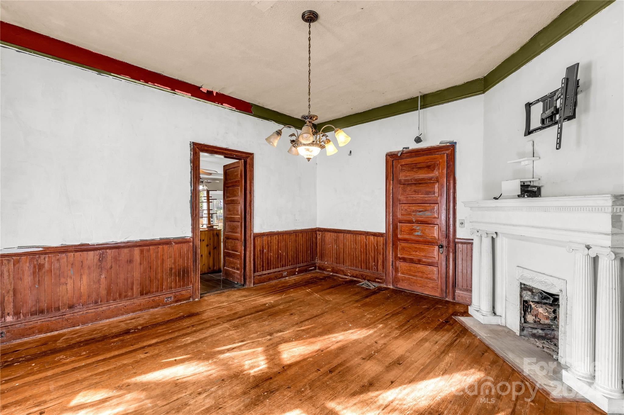 307 Kings Mountain Street — Clover