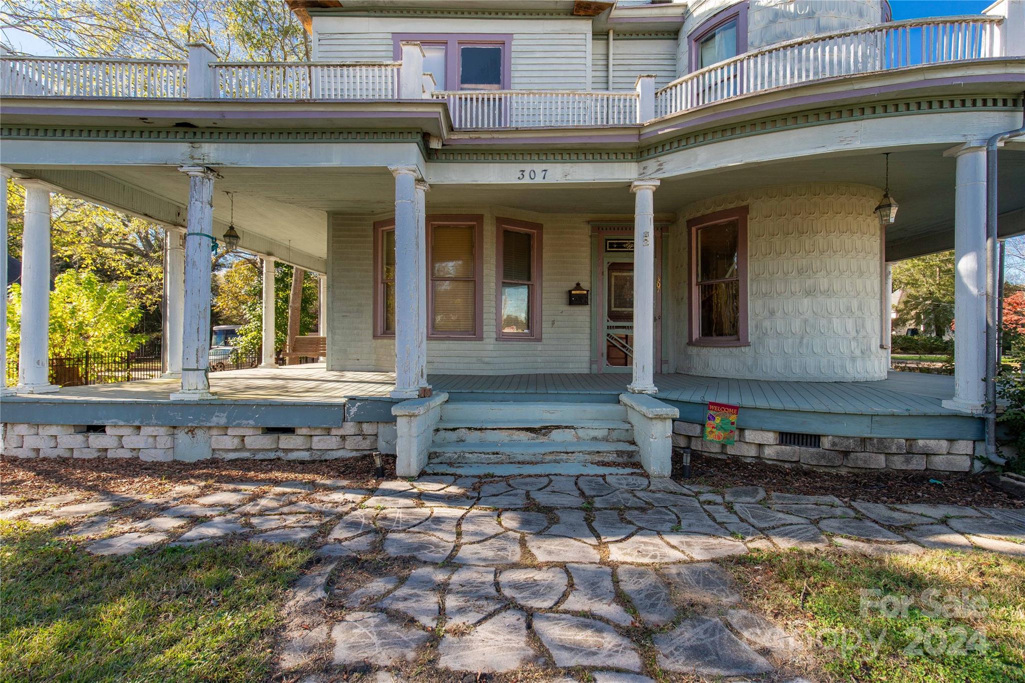 307 Kings Mountain Street — Clover