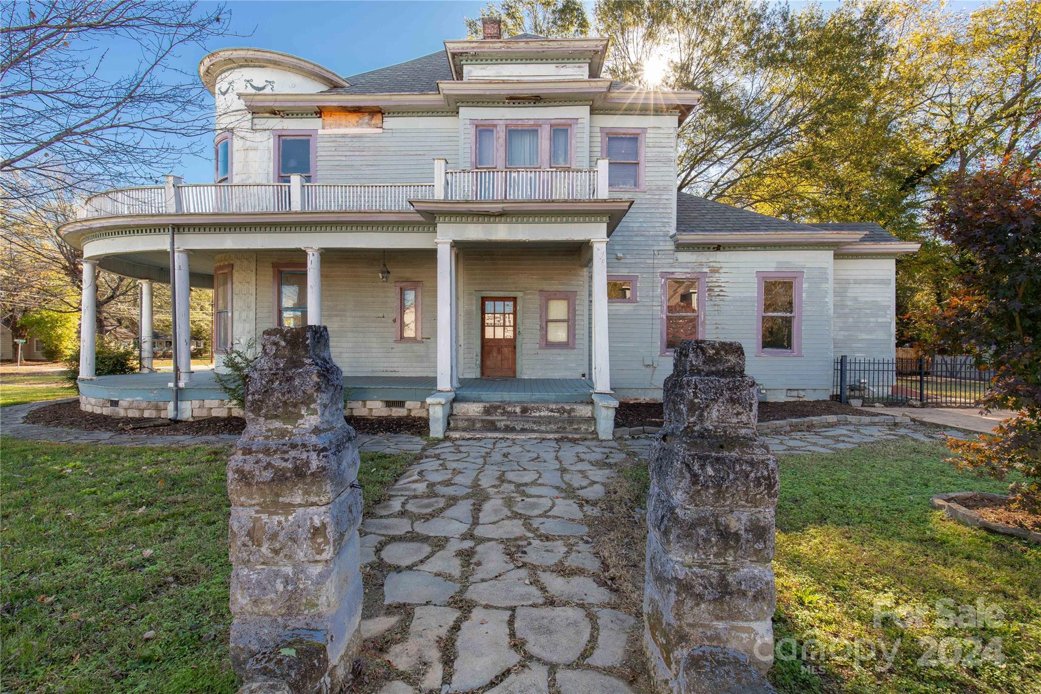 307 Kings Mountain Street — Clover