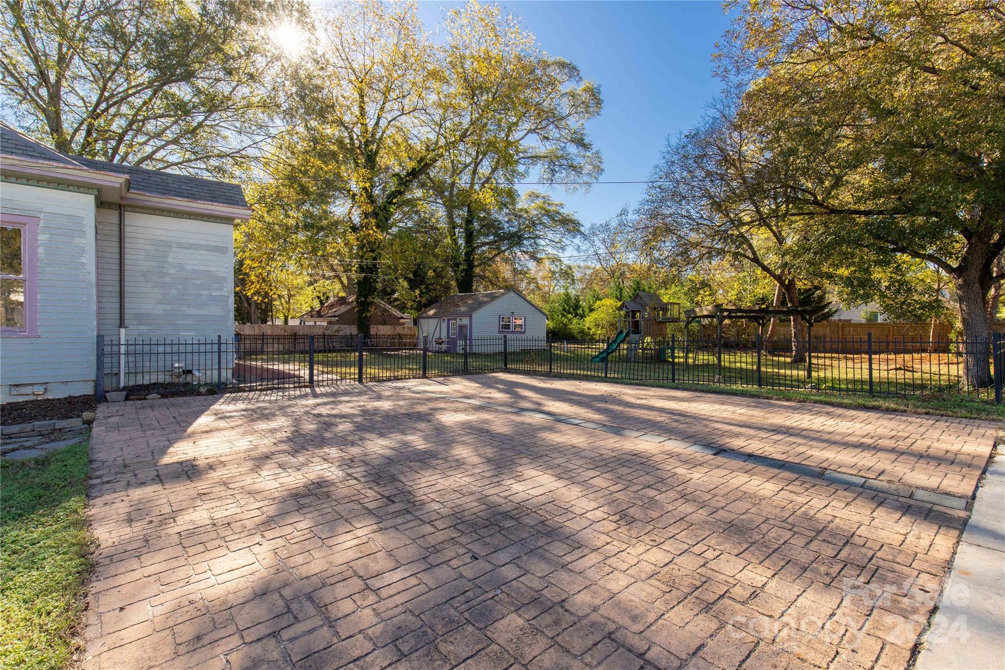 307 Kings Mountain Street — Clover