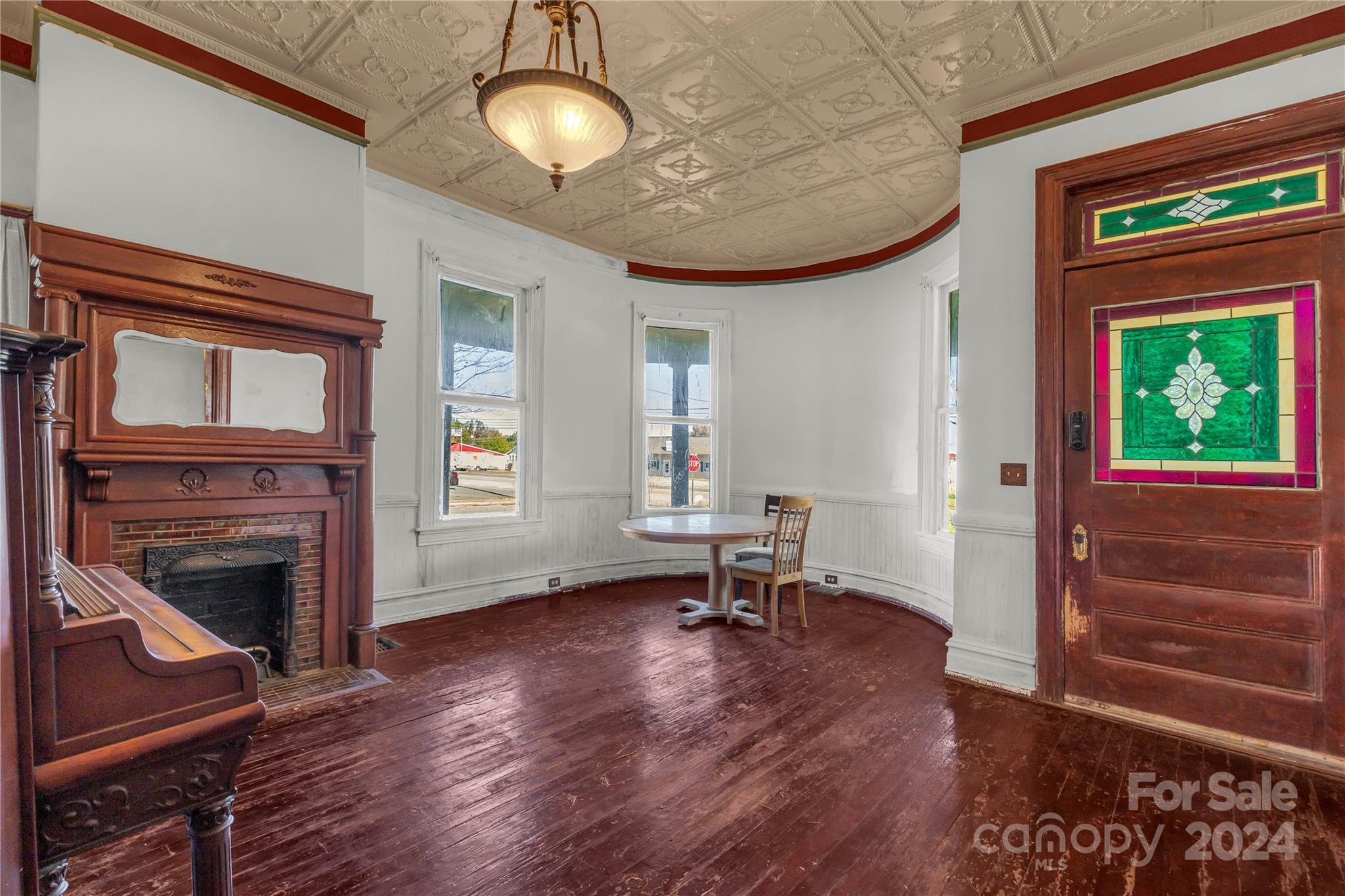 307 Kings Mountain Street — Clover
